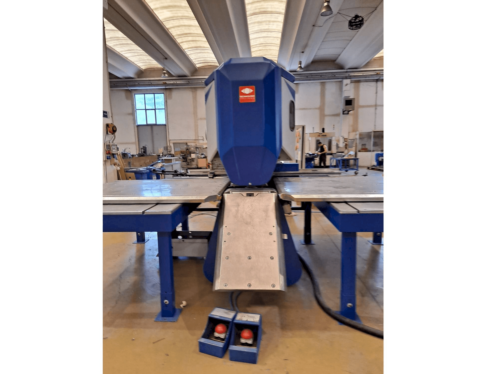 Vooraanzicht van TECHNOLOGY Tecnotransfer 15sr 1500/2000 machine