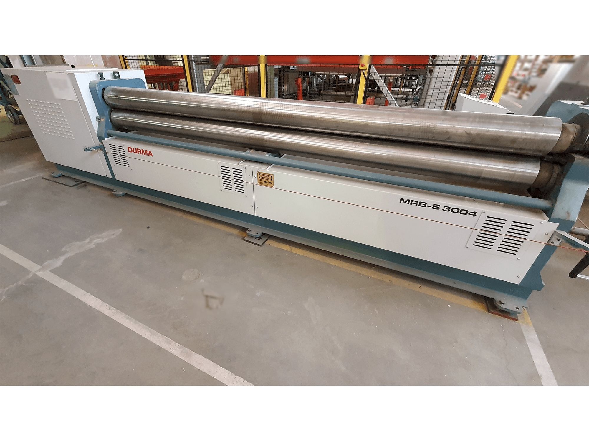 Vooraanzicht van Durma MRB S 3004 machine