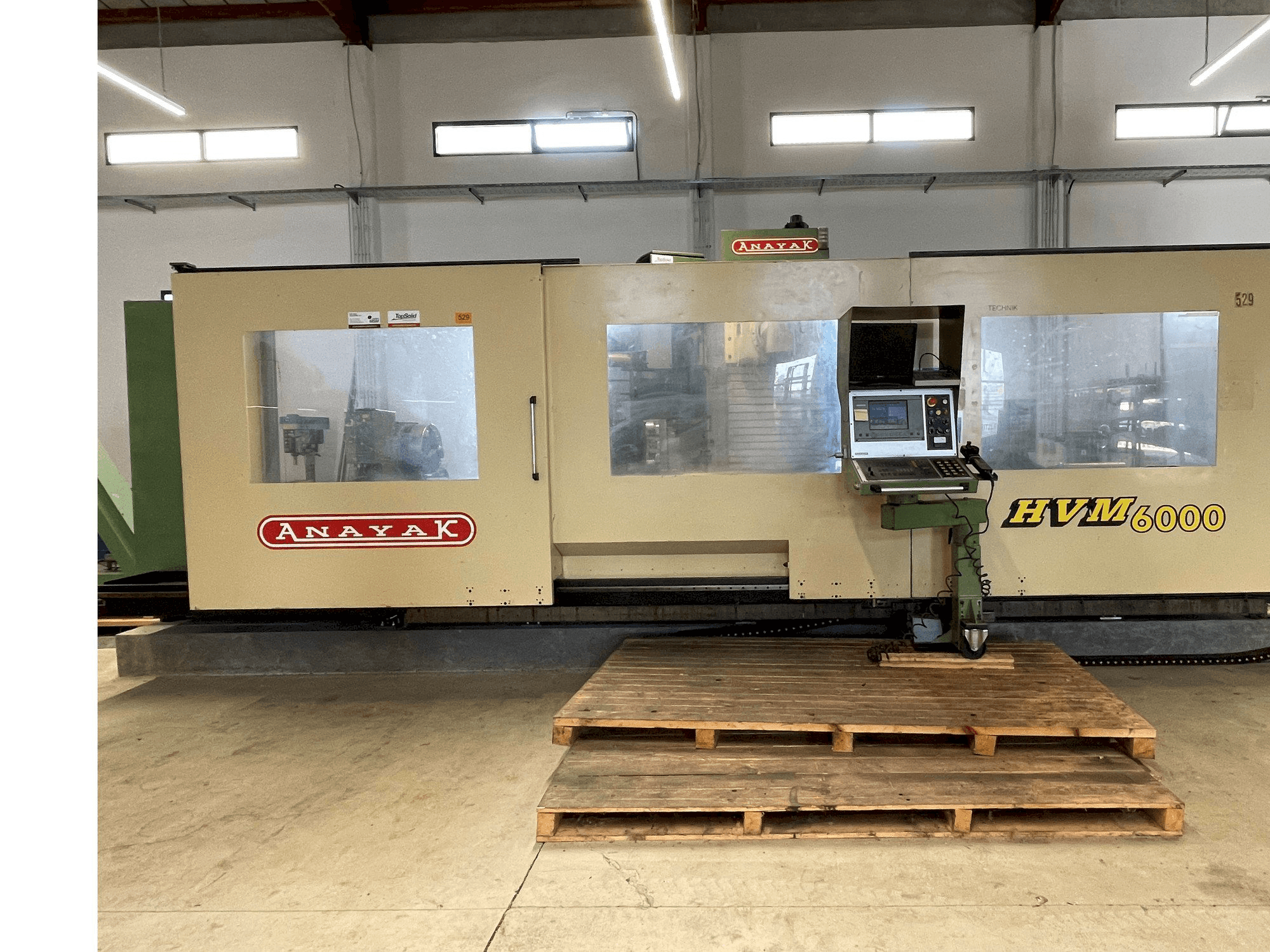 Vooraanzicht van ANAYAK HVM-6000 machine