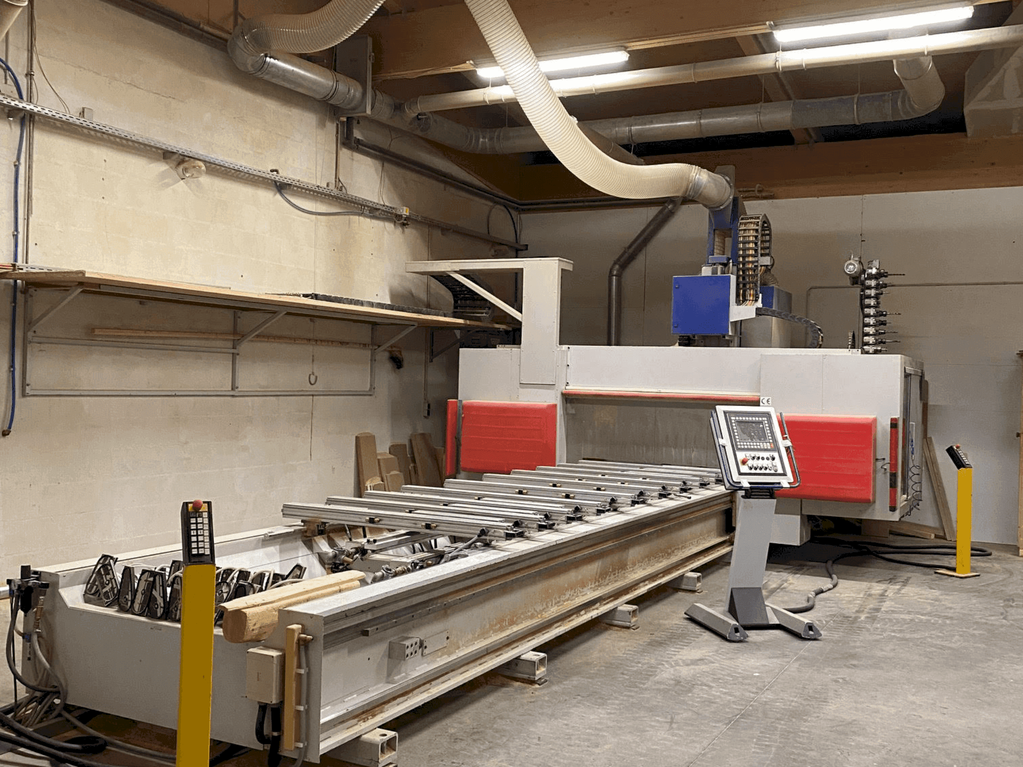 Vooraanzicht van MAKA FPM 470 machine