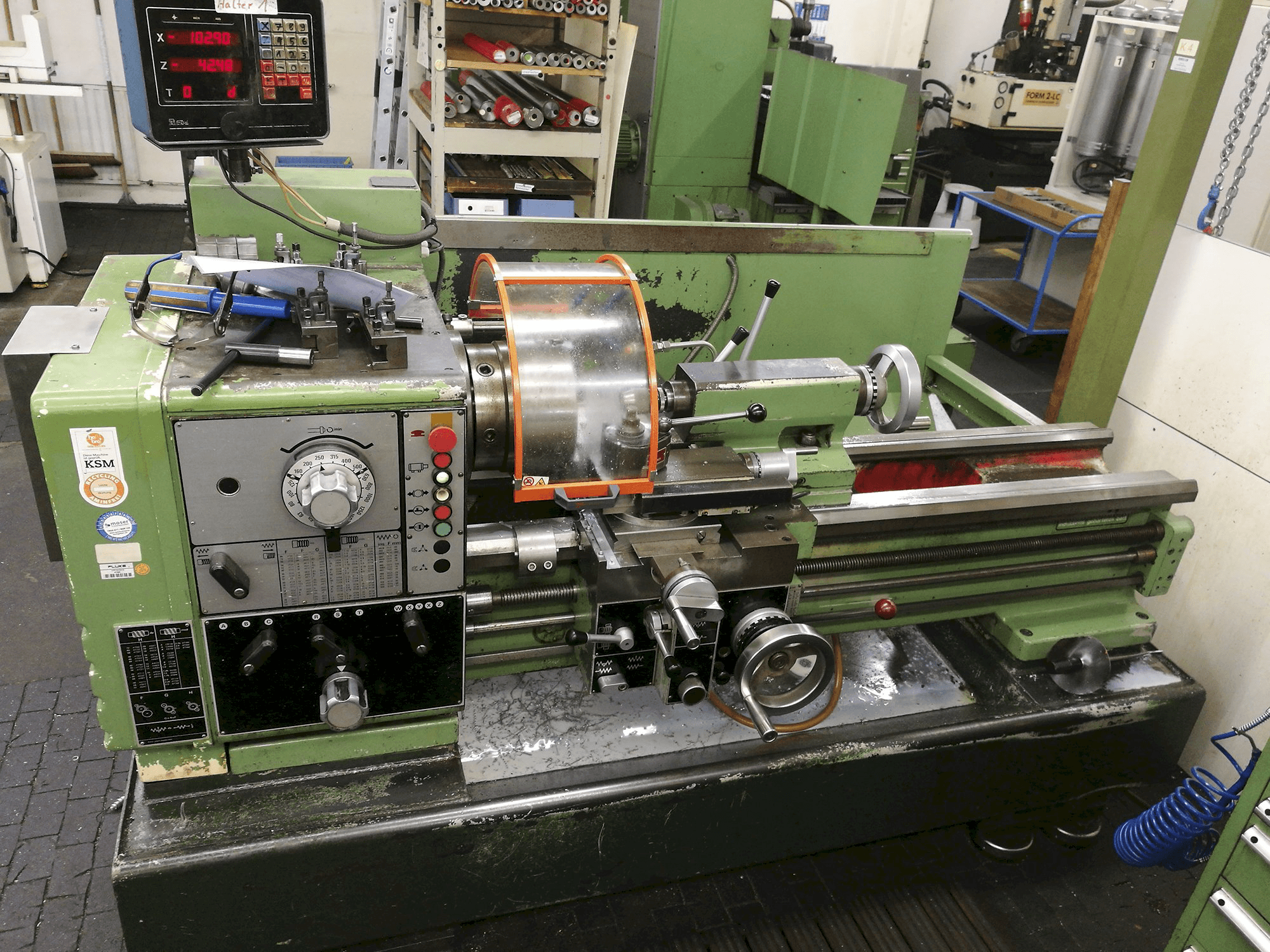 Vooraanzicht van Harrison M400 machine