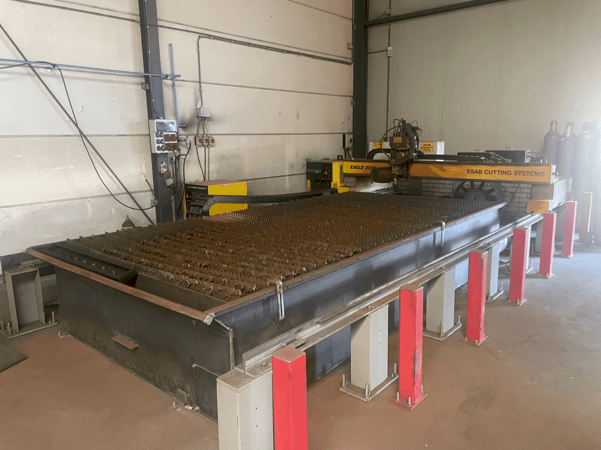 Vooraanzicht van ESAB EAGLE 2000 machine