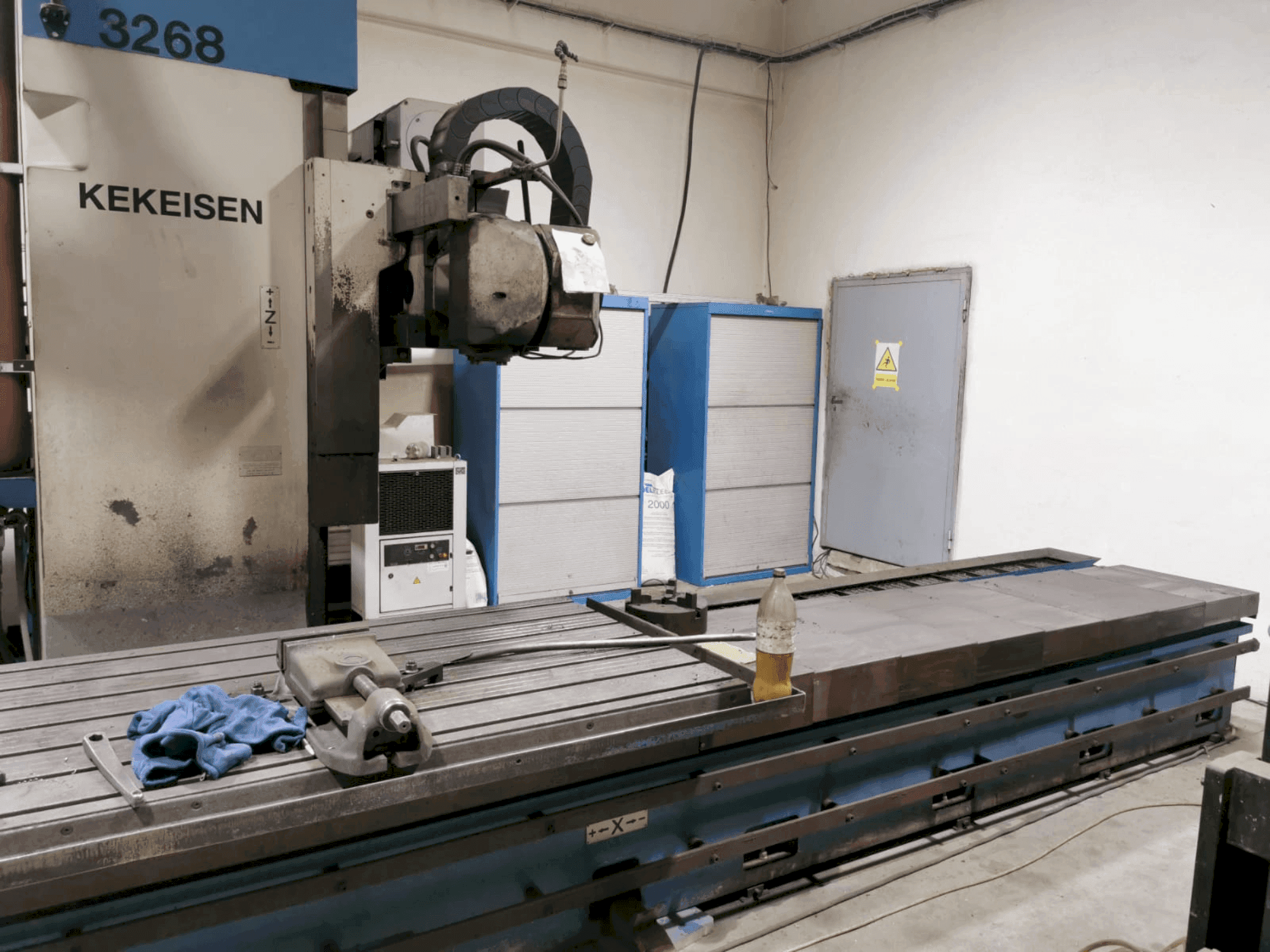 Vooraanzicht van Kekeisen KEKEISEN UBF 2500 machine