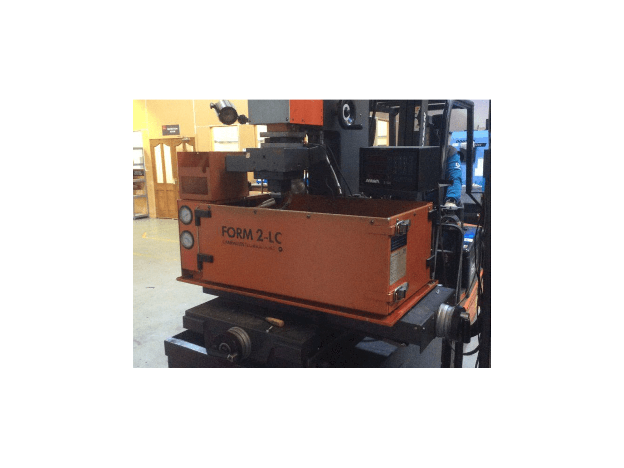 Vooraanzicht van CHARMILLES Form 2-LC machine