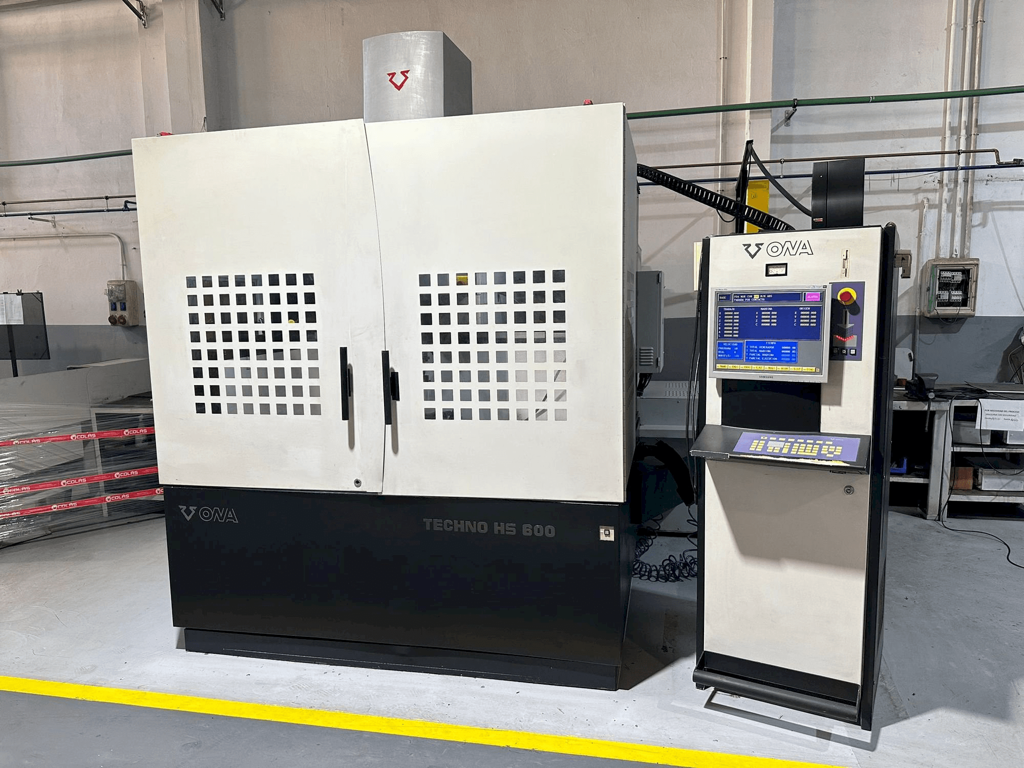 Vooraanzicht van ONA HS 600 machine