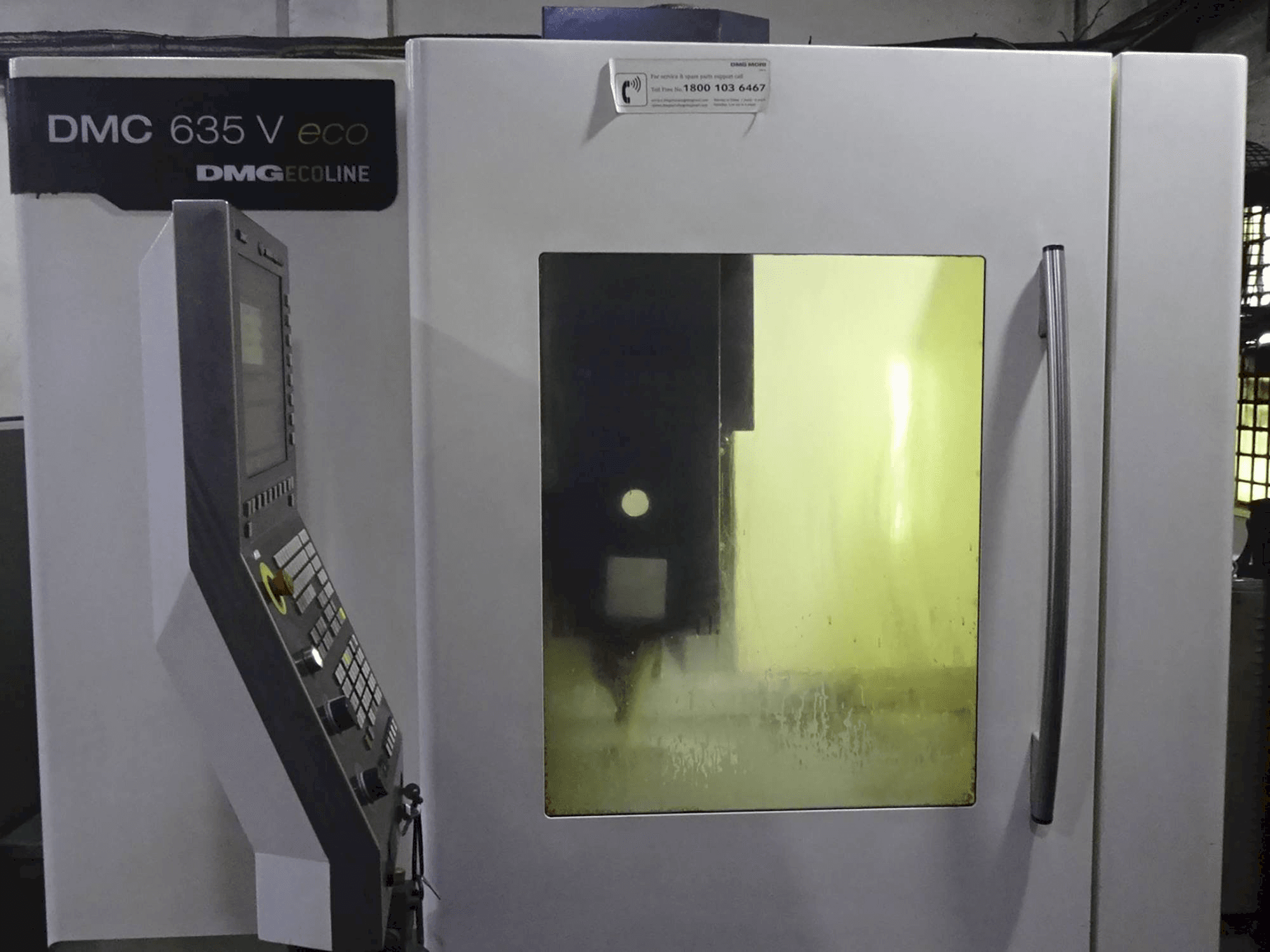 Vooraanzicht van DMG DMC 635 V ECO machine