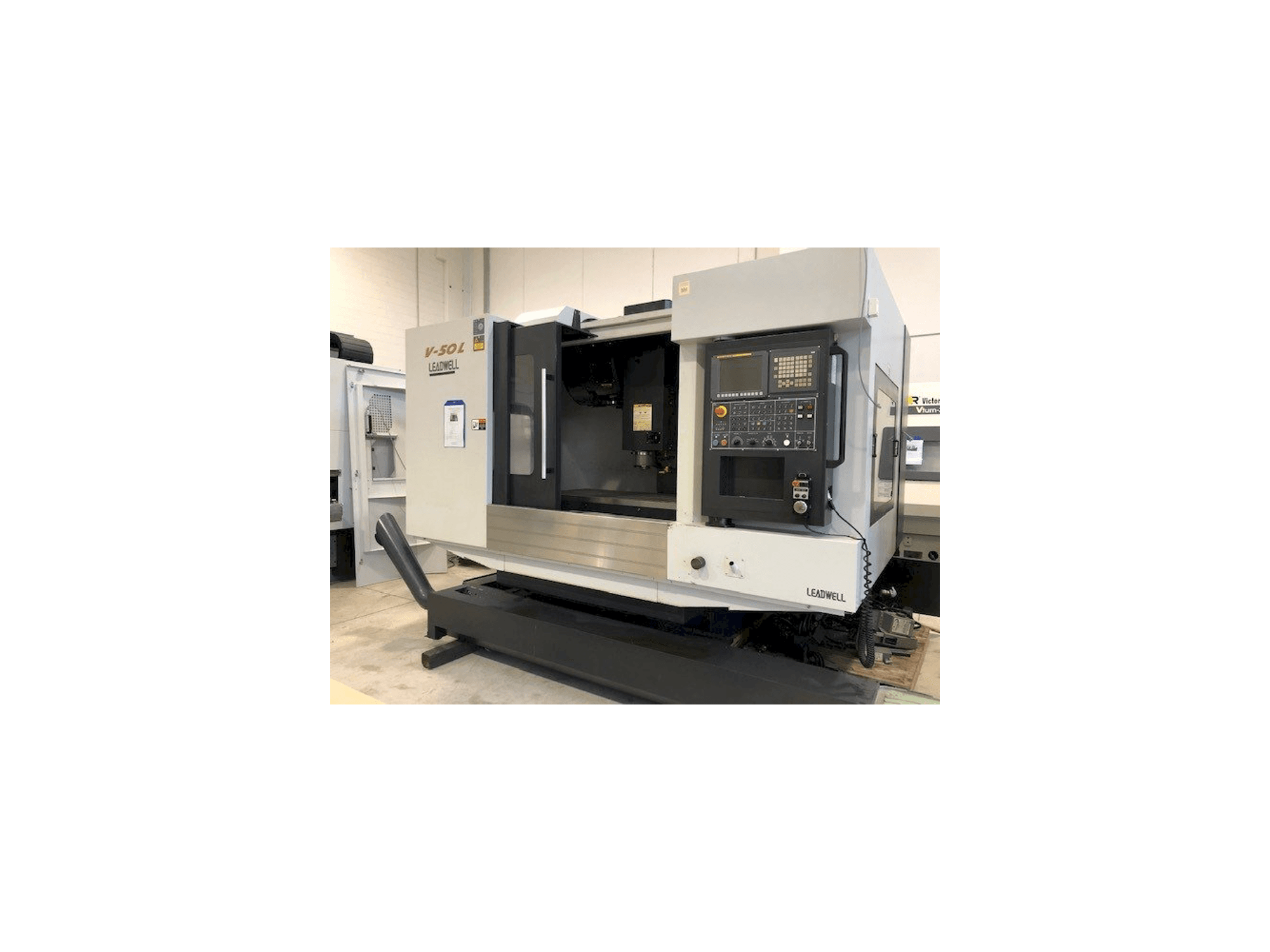 Vooraanzicht van Leadwell V50L machine