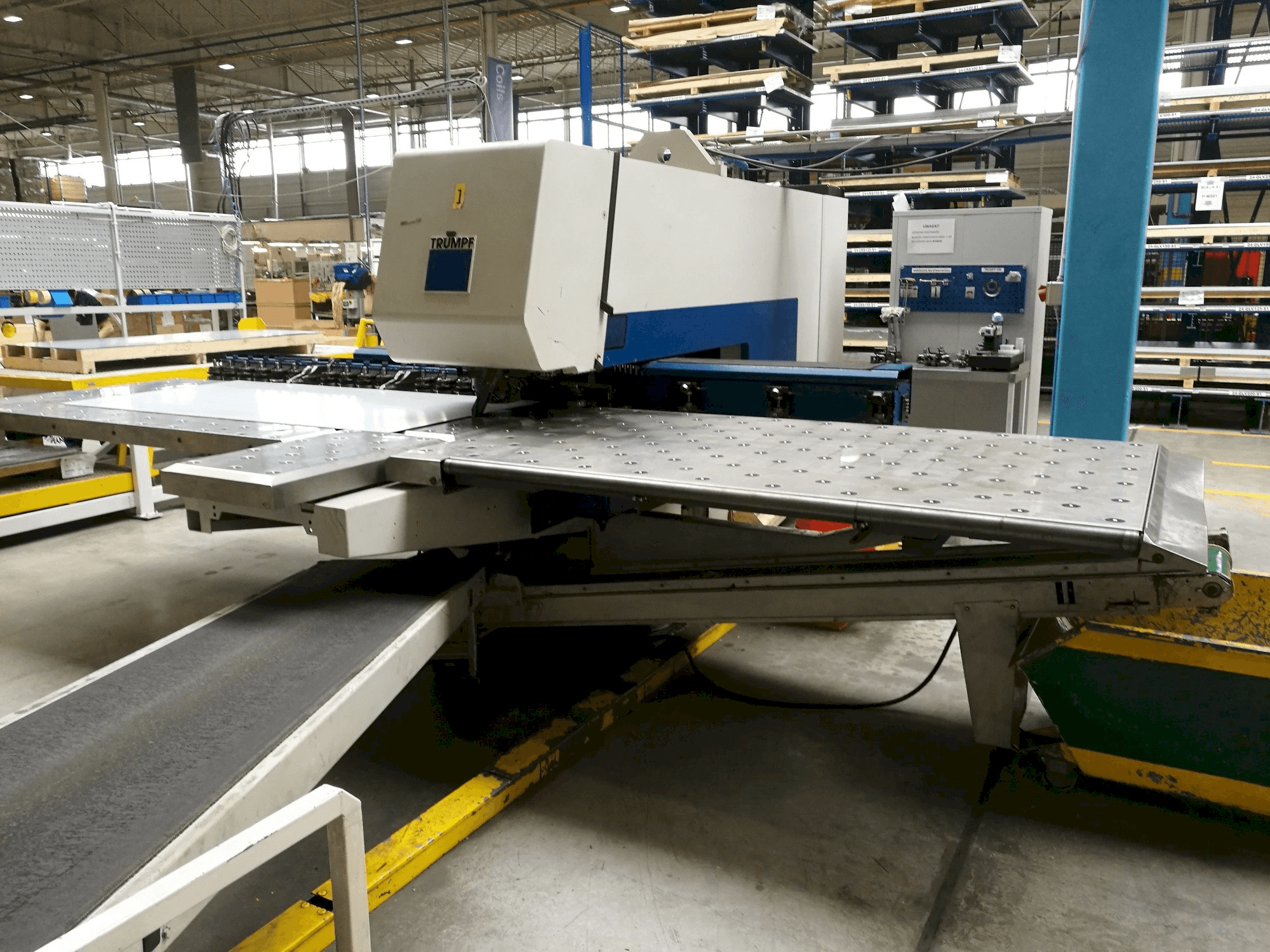 Vooraanzicht van Trumpf Trumatic 500 machine