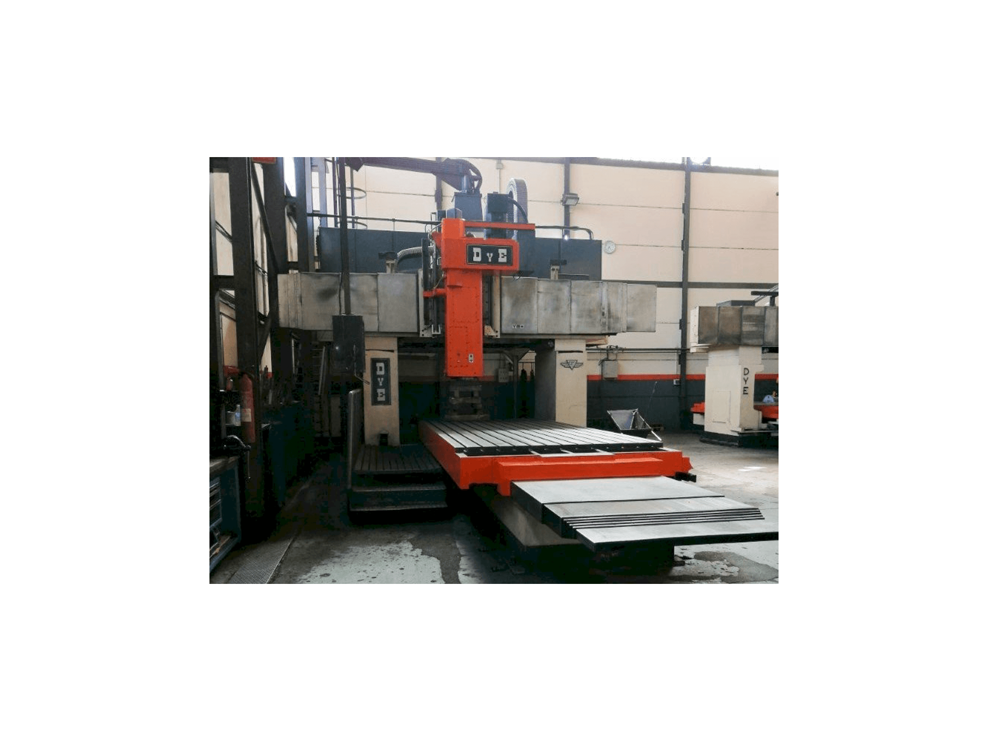 Vooraanzicht van DYE FPF-2-C-NC machine