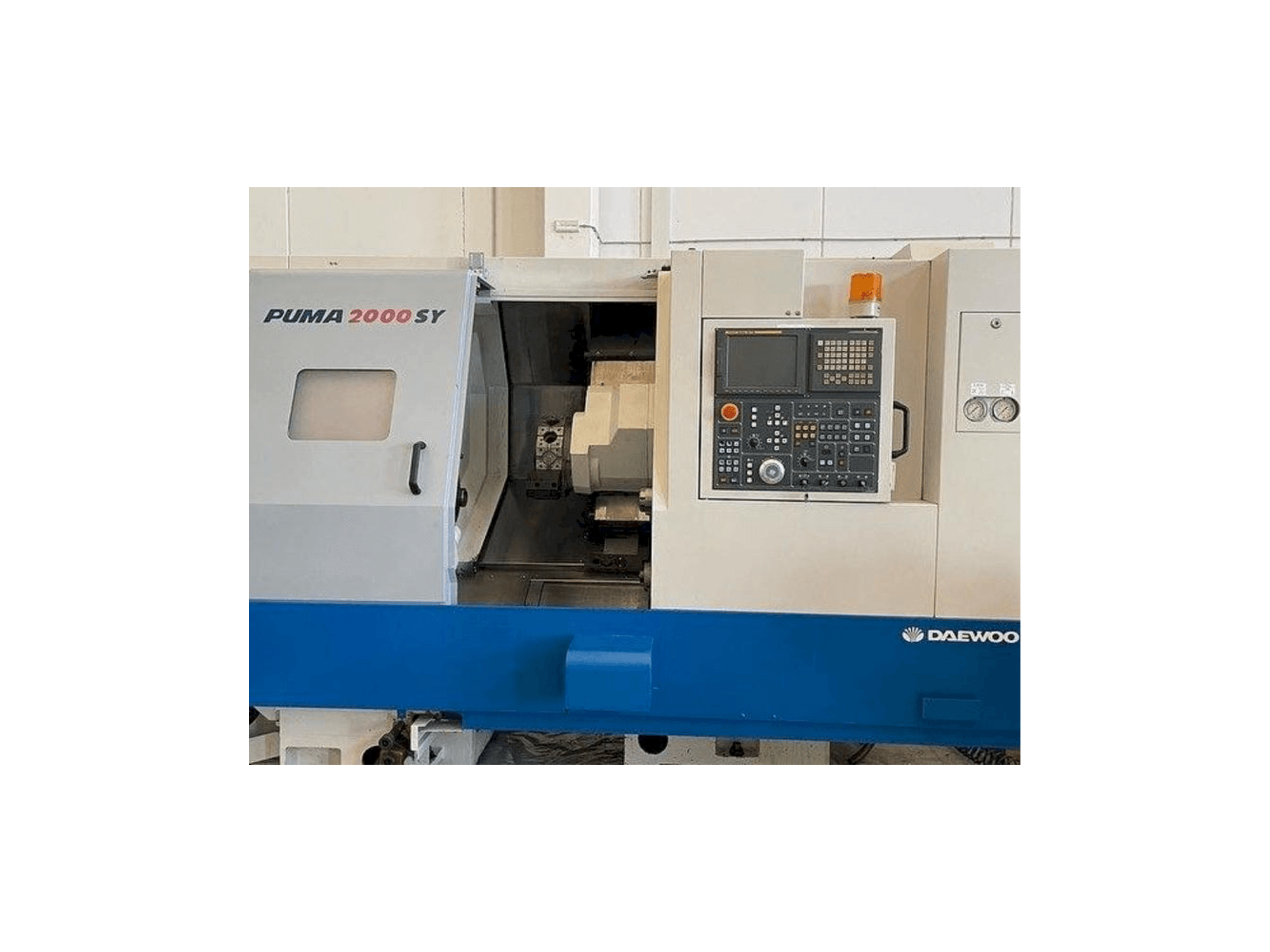 Vooraanzicht van Doosan Puma 2000SY machine