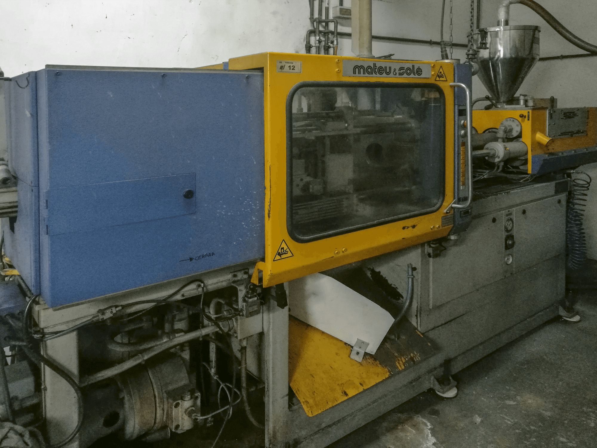 Links zicht van Mateu & Solé Meteor 200/55 machine