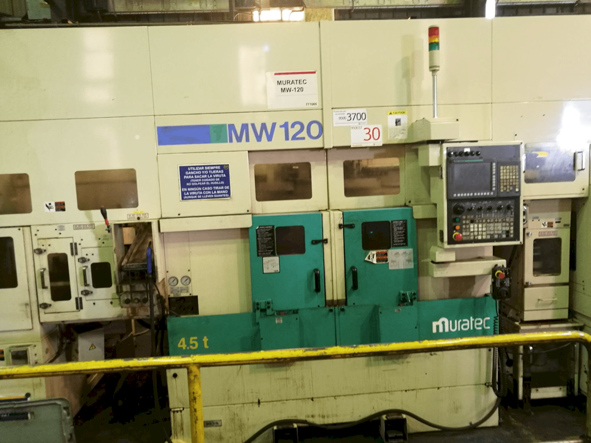 Vooraanzicht van Muratec MW120 machine