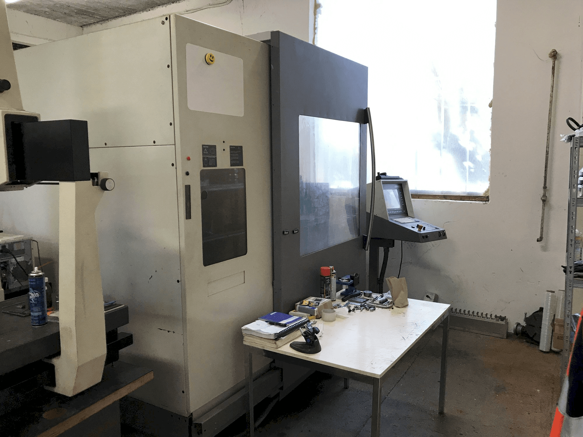 Vooraanzicht van DECKEL MAHO DMU 60P machine