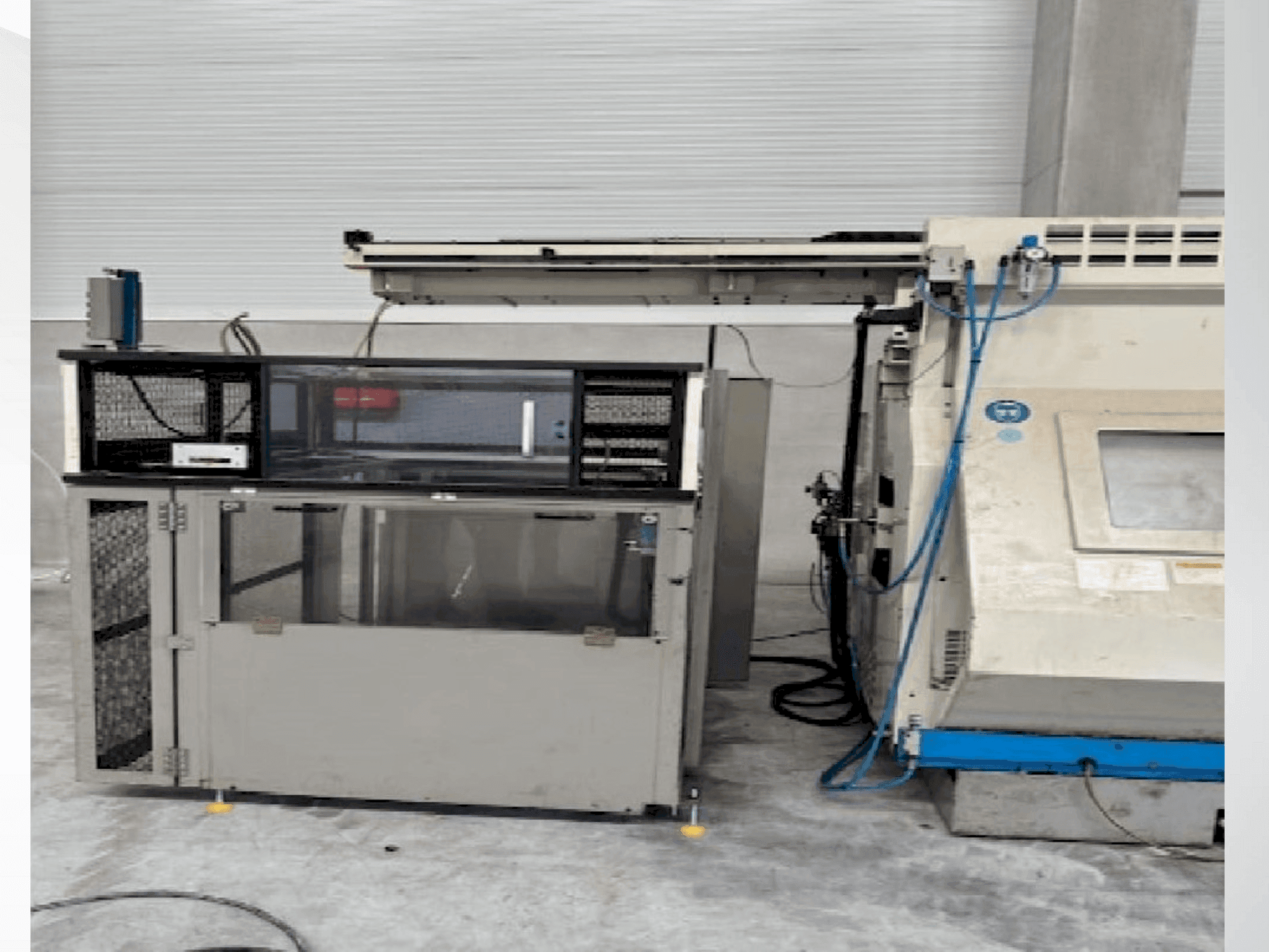 Vooraanzicht van Okuma LT 10-M machine