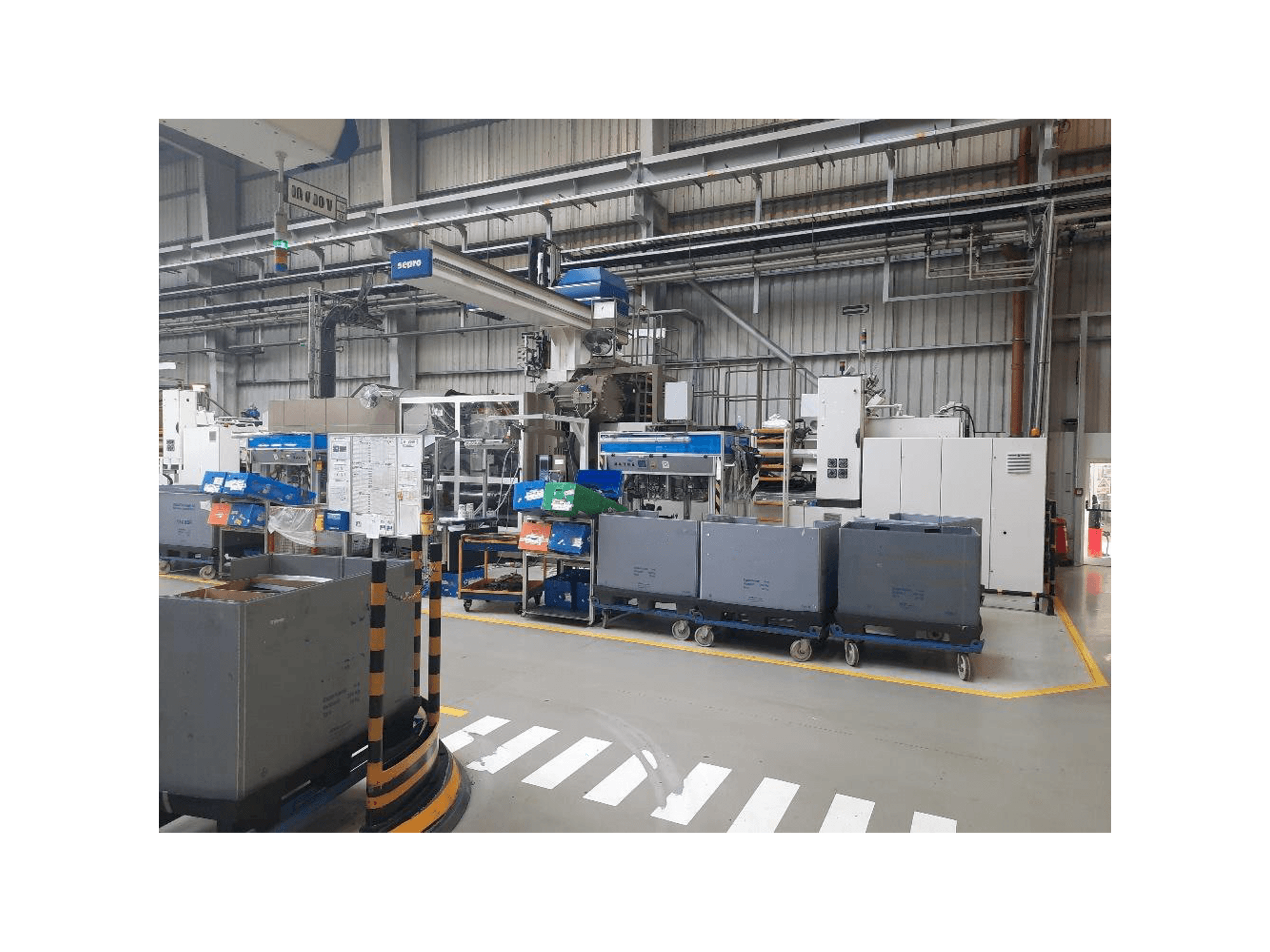 Vooraanzicht van Battenfeld 2000/19000 machine