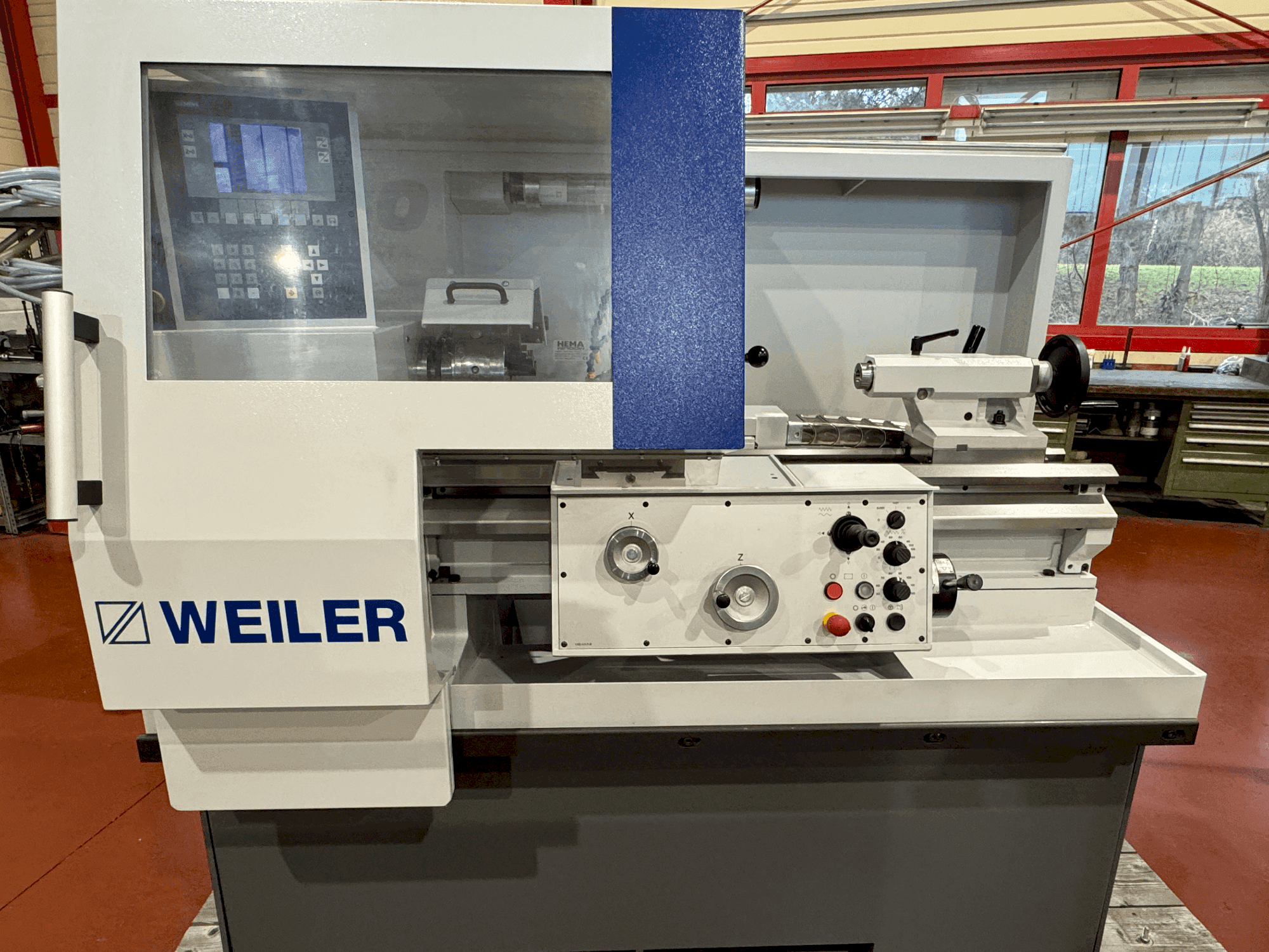 Vooraanzicht van Weiler C 30x750 machine