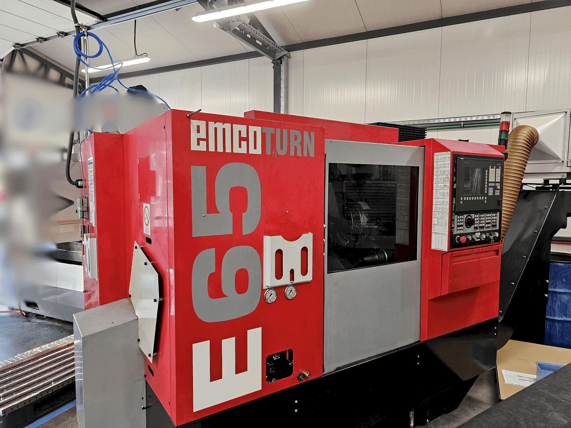 Vooraanzicht van EMCO TURN E 65 machine