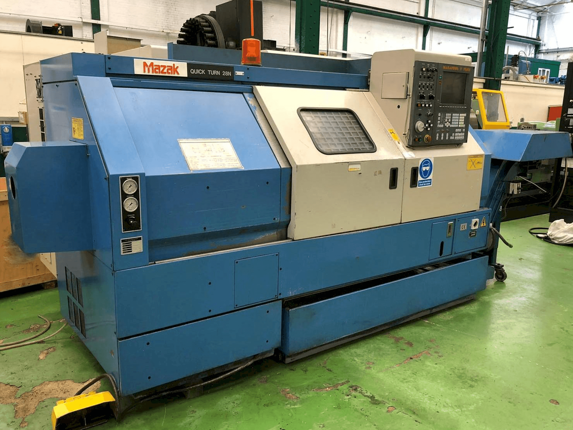 Vooraanzicht van Mazak QUICK TURN 28N machine