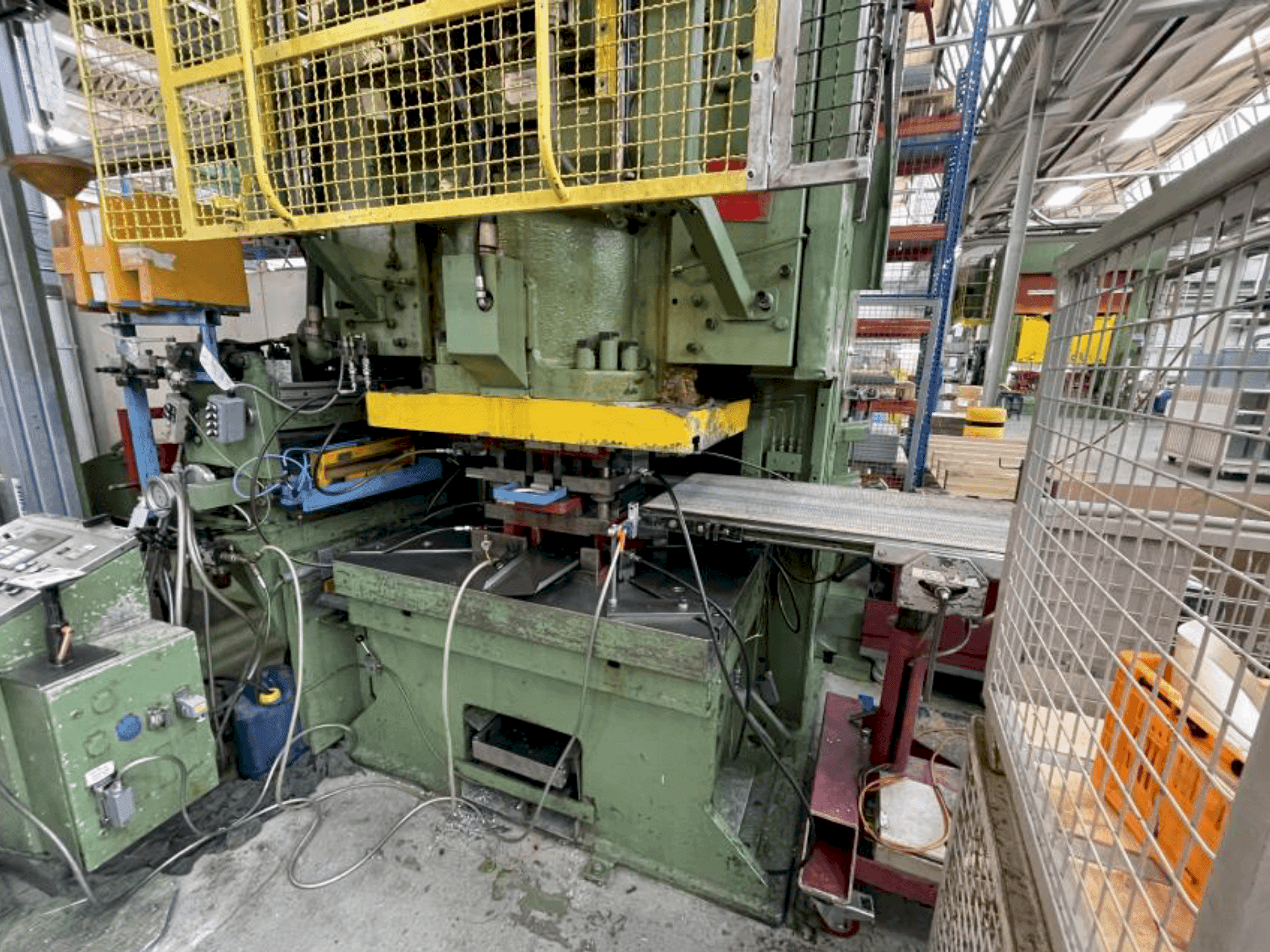 Vooraanzicht van ERFURT PEEX 2 315/1400x880/20-160 machine