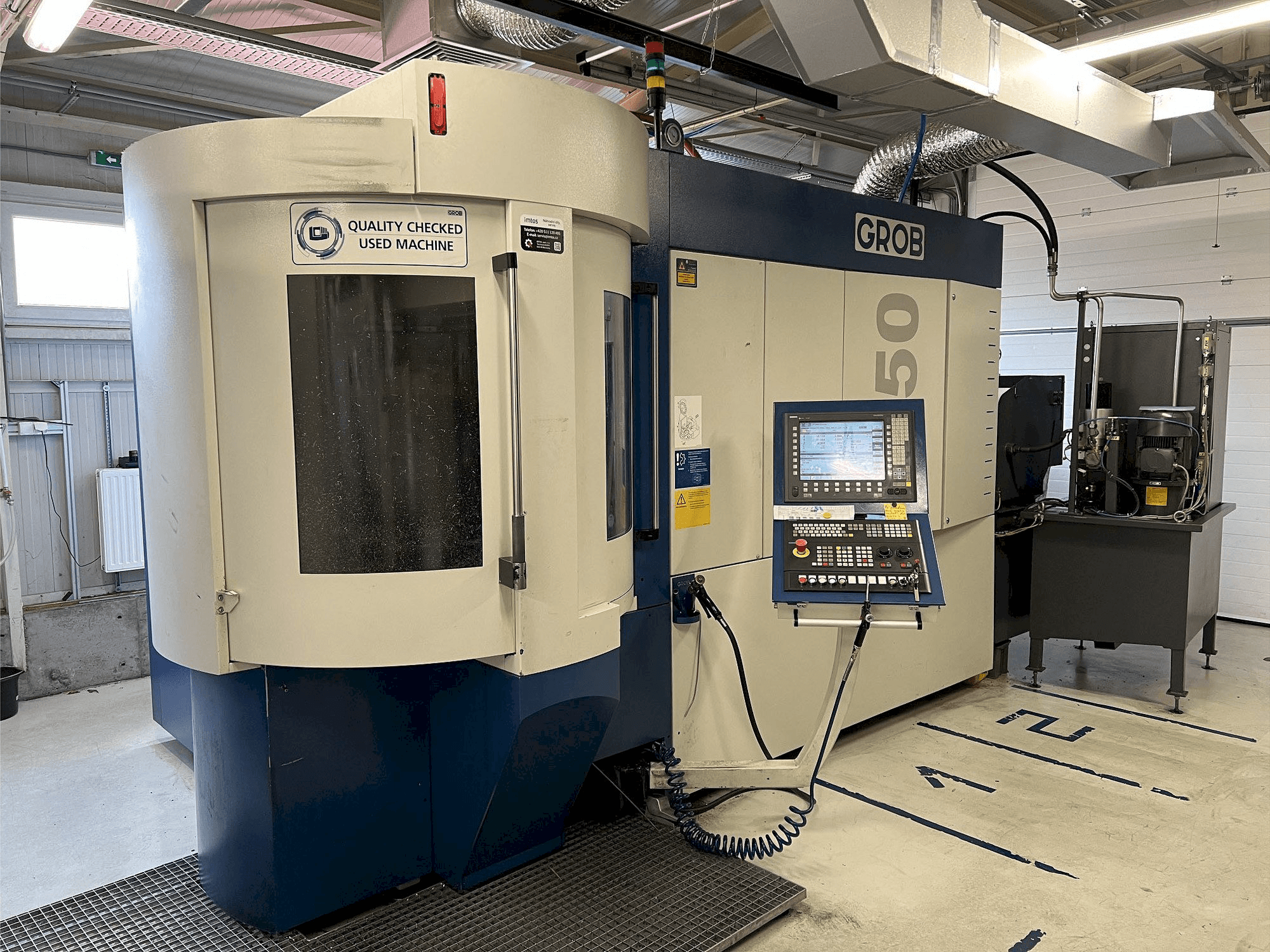 Vooraanzicht van GROB G350 machine