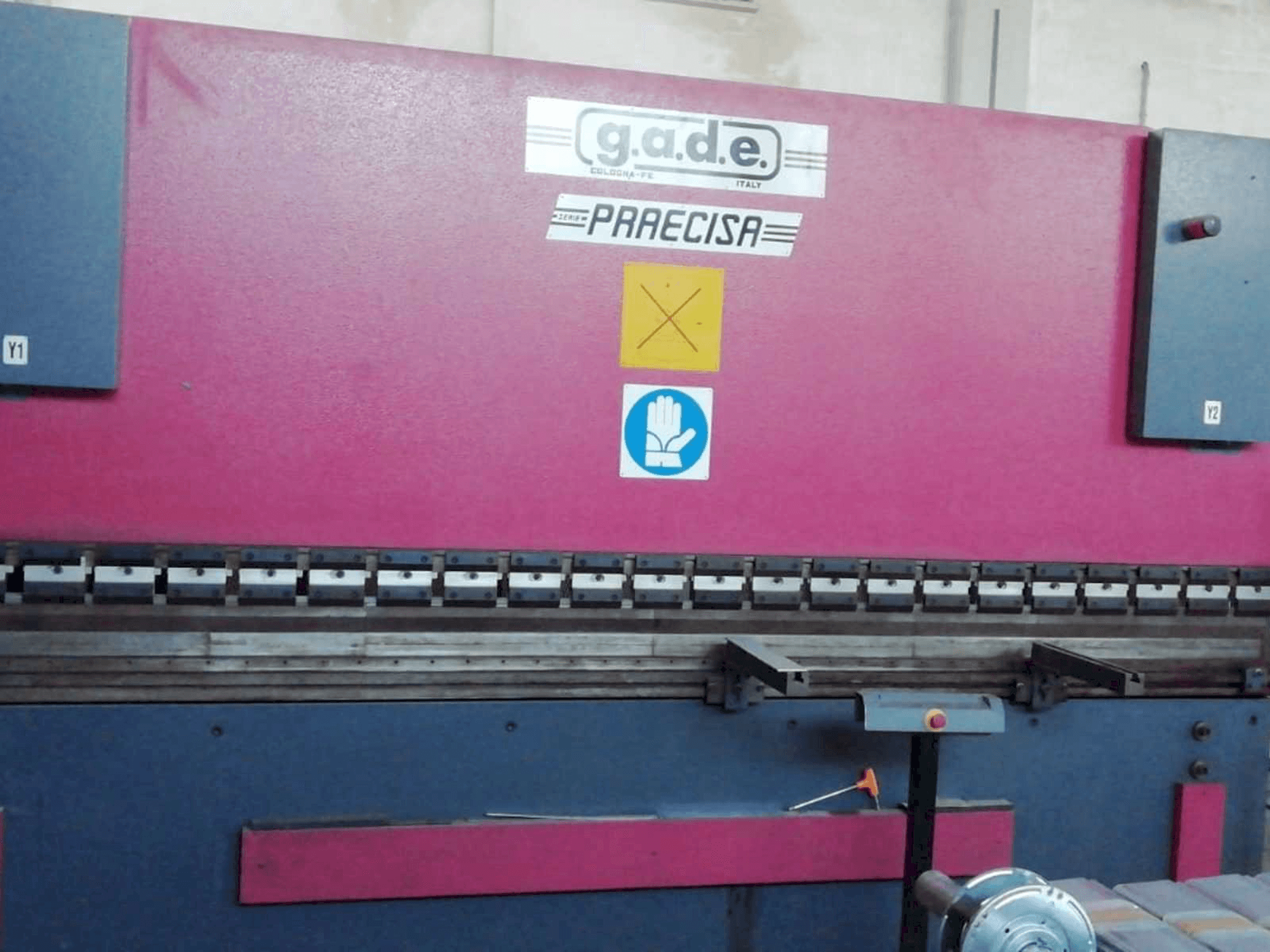 Vooraanzicht van Gade PS-C 4120 machine