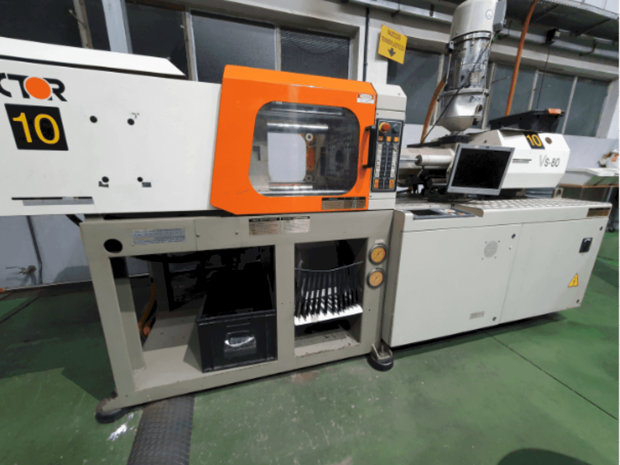 Vooraanzicht van Victor VS80 machine