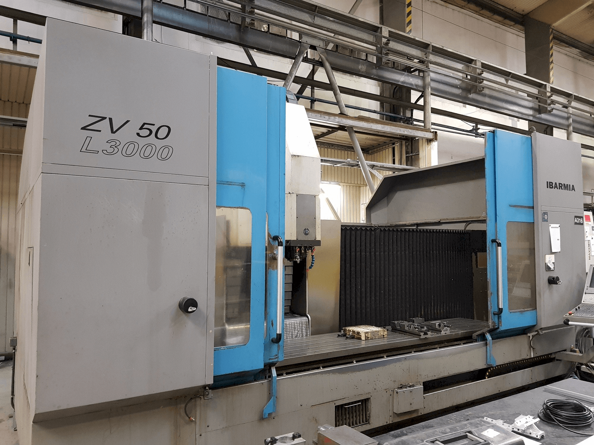 Vooraanzicht van IBARMIA ZV 50/3000 machine