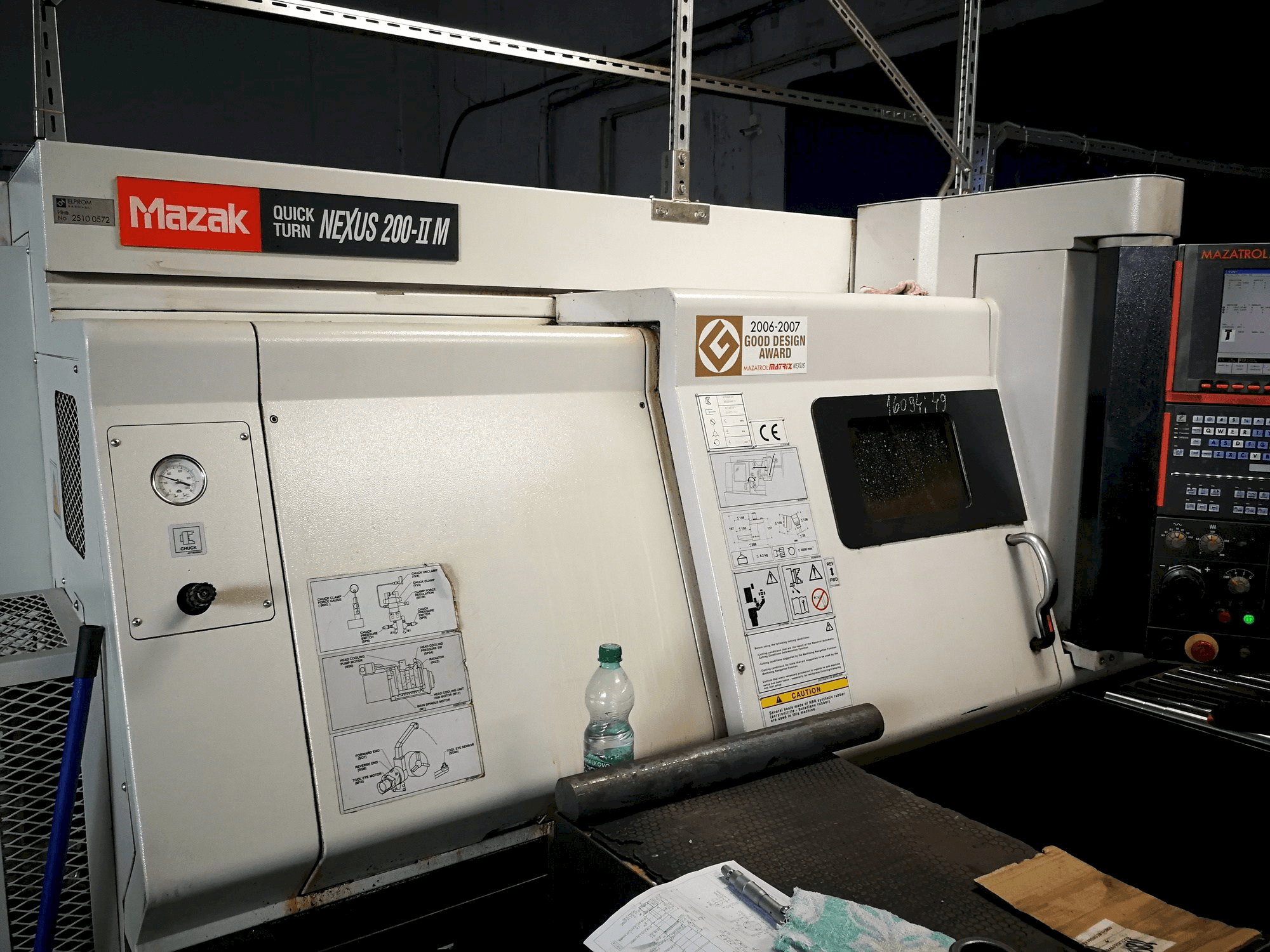 Vooraanzicht van Mazak Quick Turn Nexus 250-II M machine