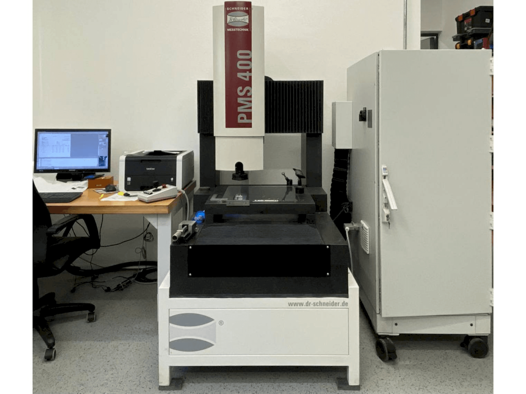 Vooraanzicht van HEINRICH SCHNEIDER PMS 400 machine