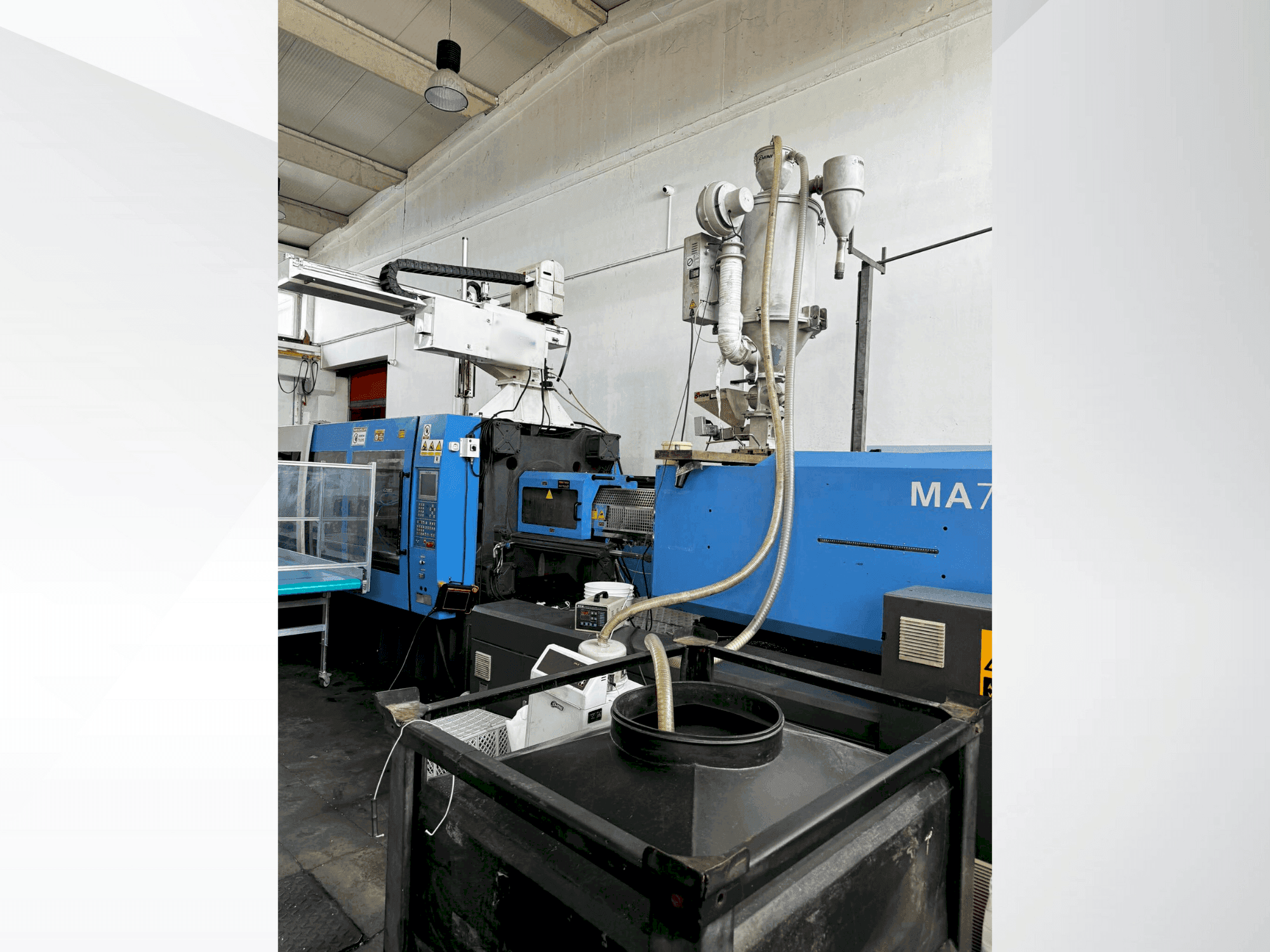 Vooraanzicht van HAITIAN MA 7000/6800 machine