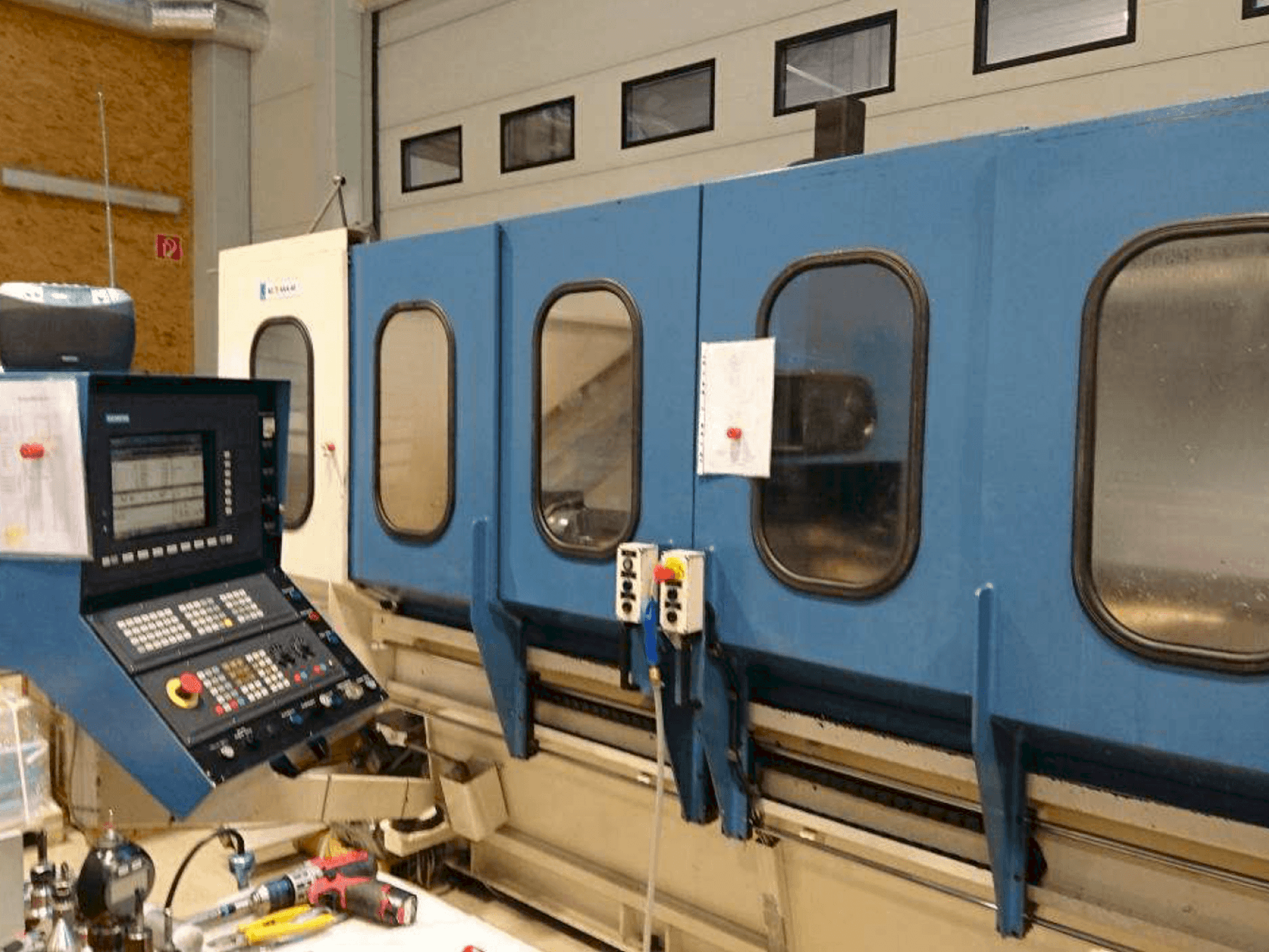 Vooraanzicht van AXA VSC 2-M machine