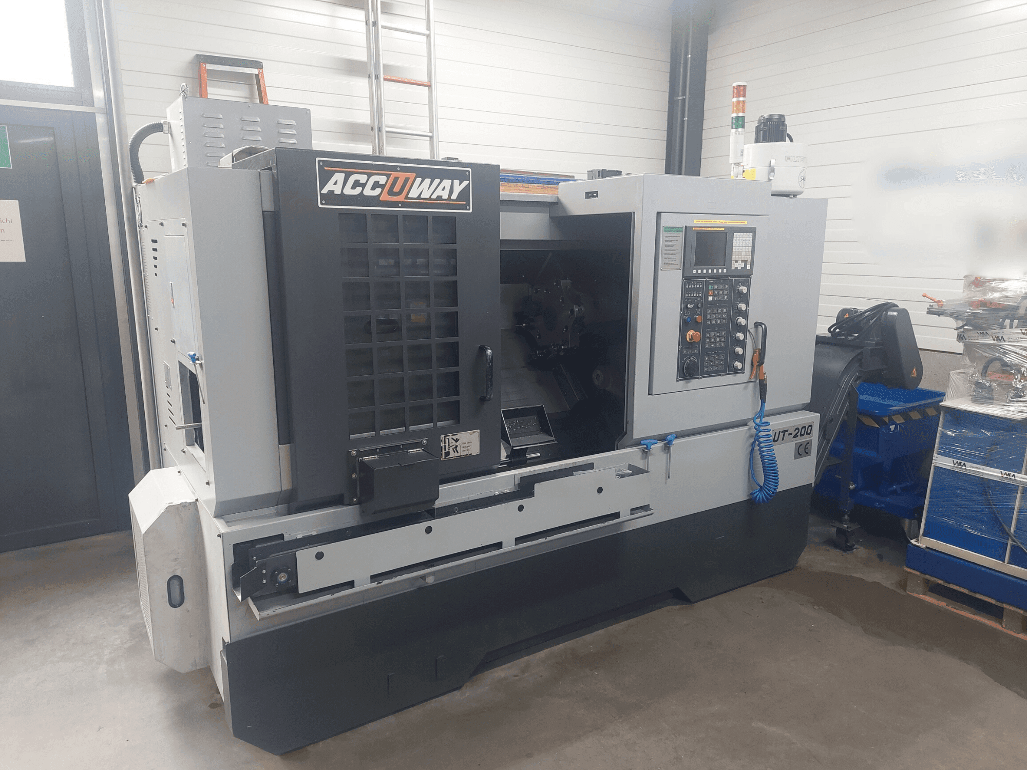 Vooraanzicht van ACCUWAY UT-200 machine