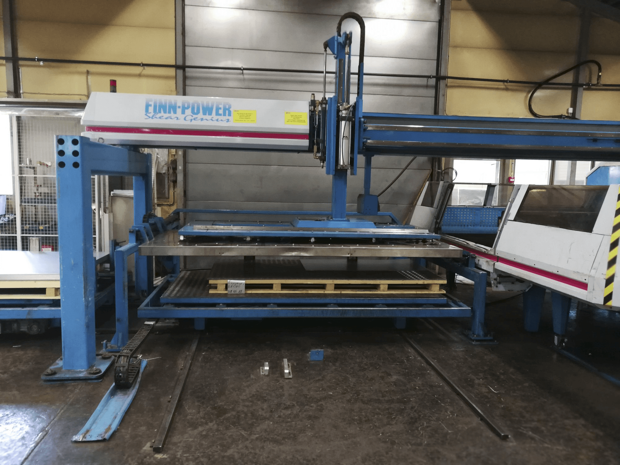 Vooraanzicht 1 van Finn-Power TRS 6 SBU machine