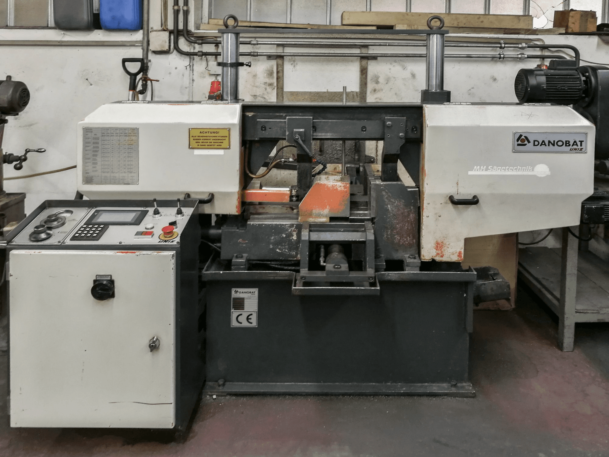 Vooraanzicht van DANOBAT CR-260A machine
