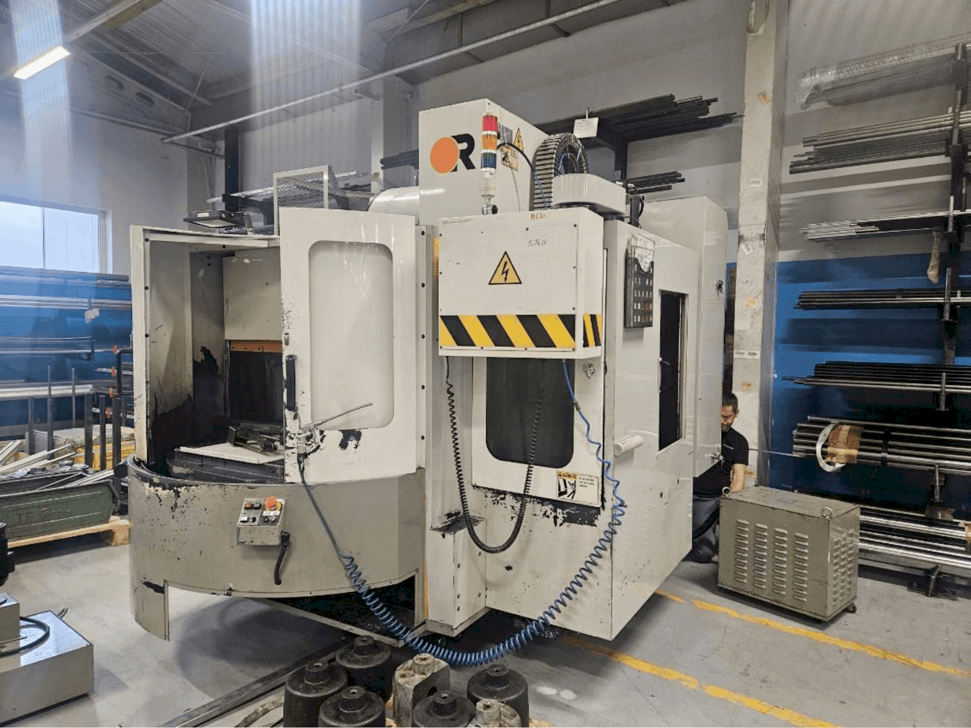 Vooraanzicht van Victor Vcenter 70 - APC machine