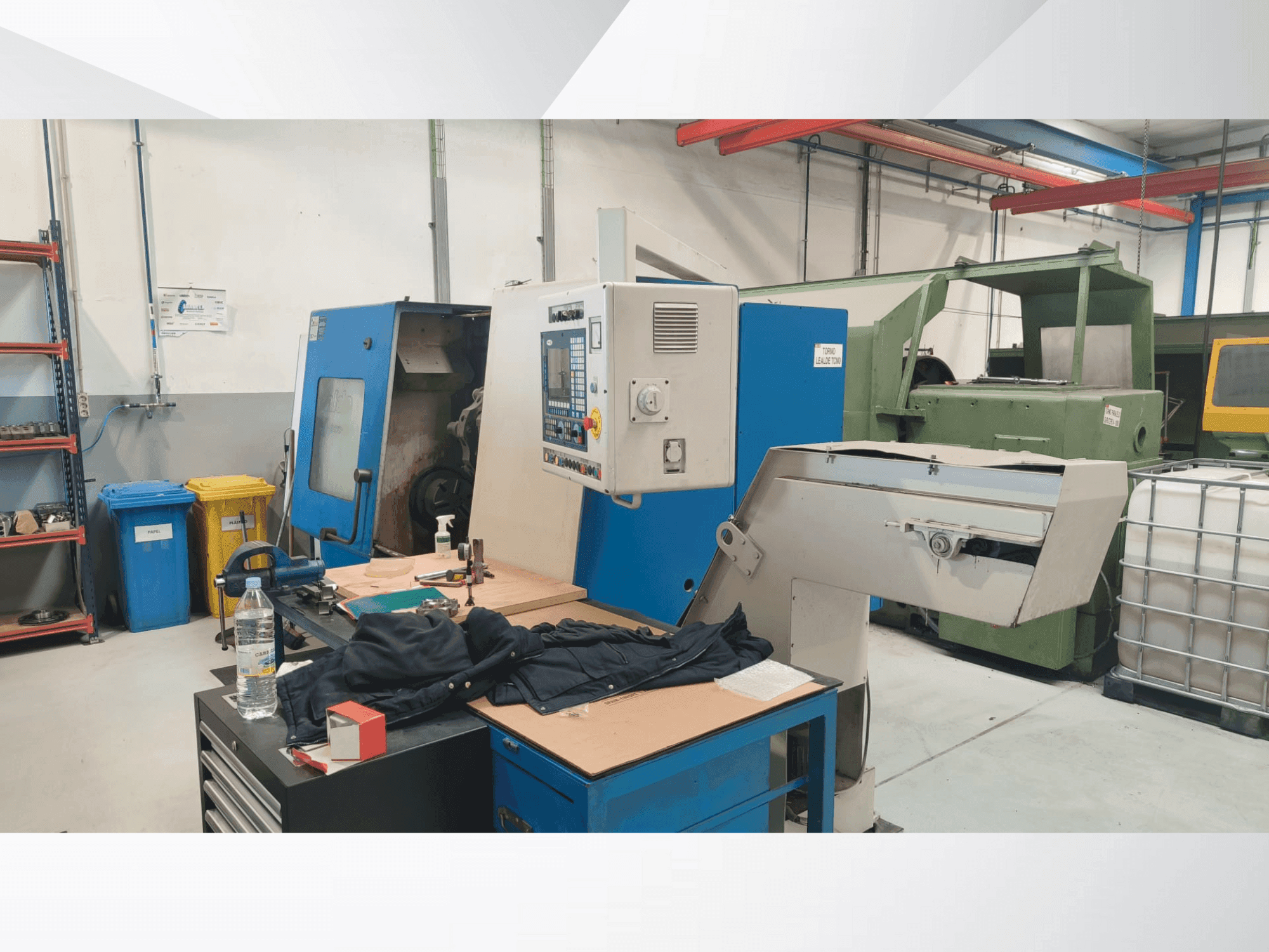 Zijaanzicht van Lealde TCN-0 machine