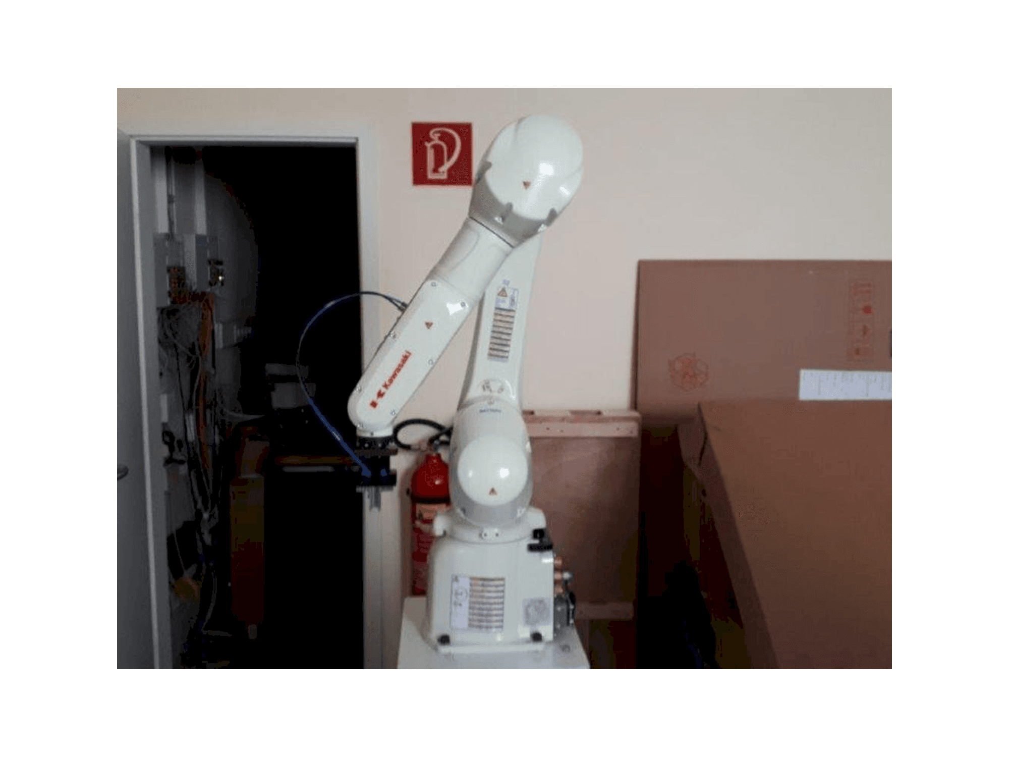 Vooraanzicht van Kawasaki RS007L machine