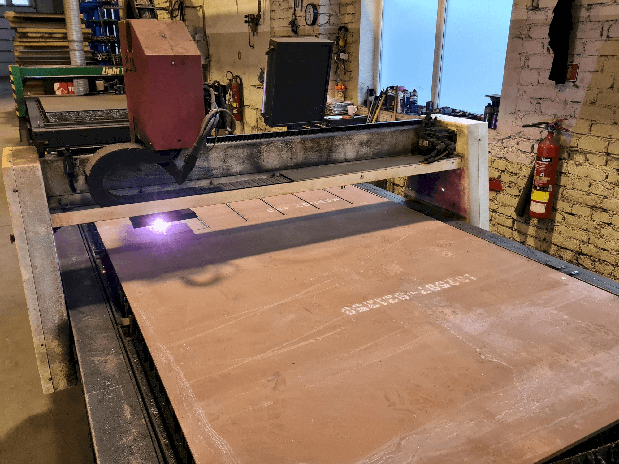 Vooraanzicht van Baykal BPH 1503 COMPACT machine