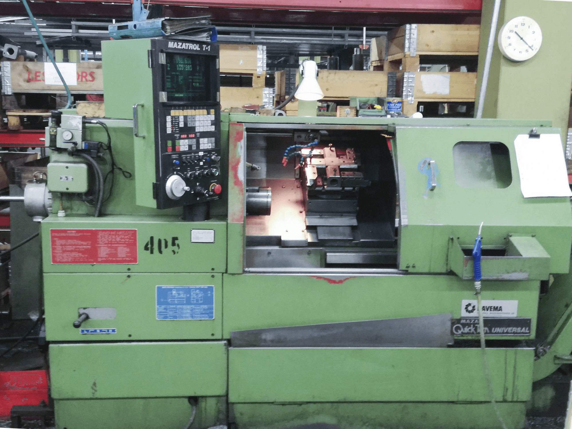 Vooraanzicht van Mazak Quick Turn 10 Universal machine