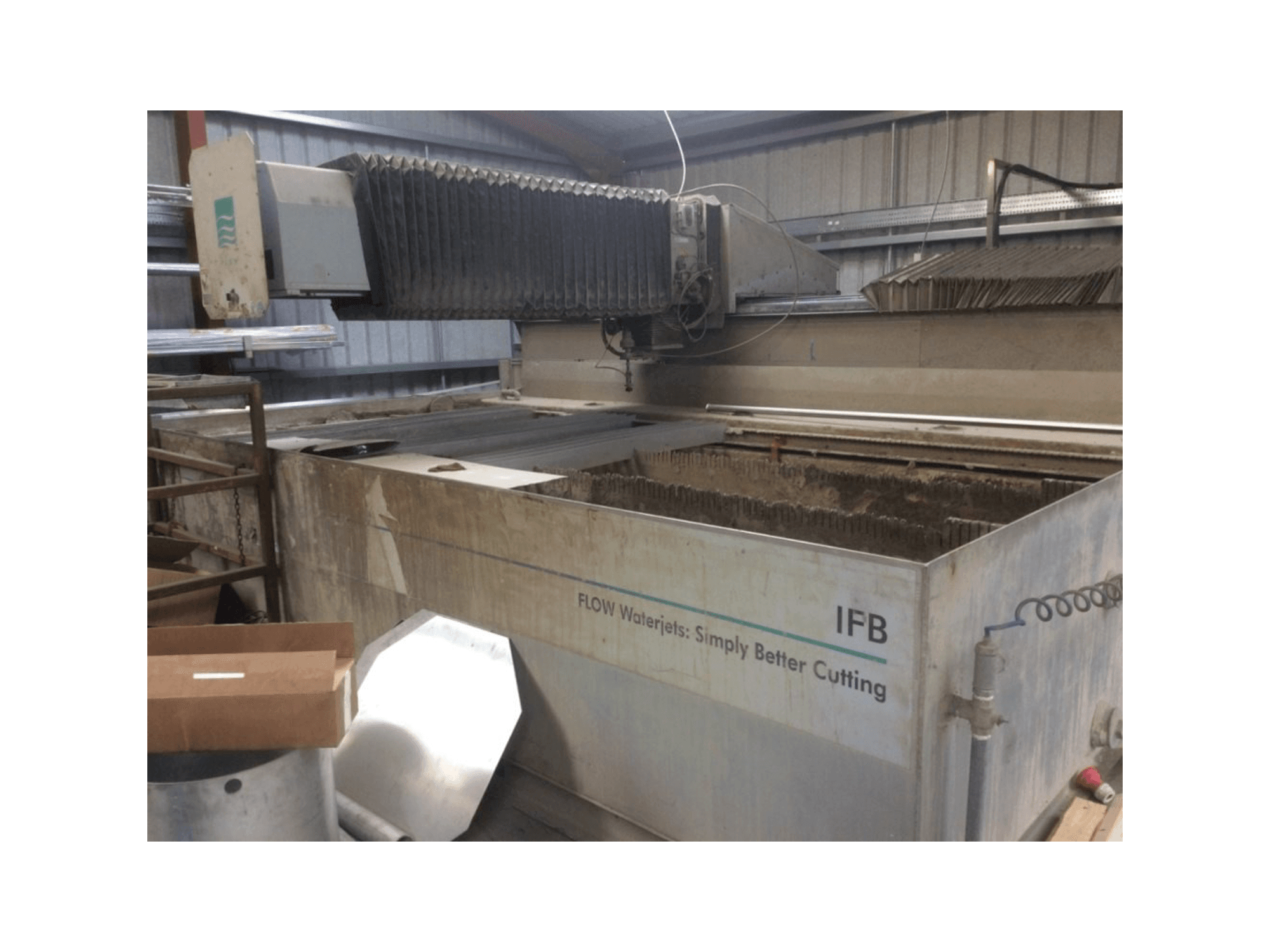 Vooraanzicht van Flow IFB 713633-1 machine