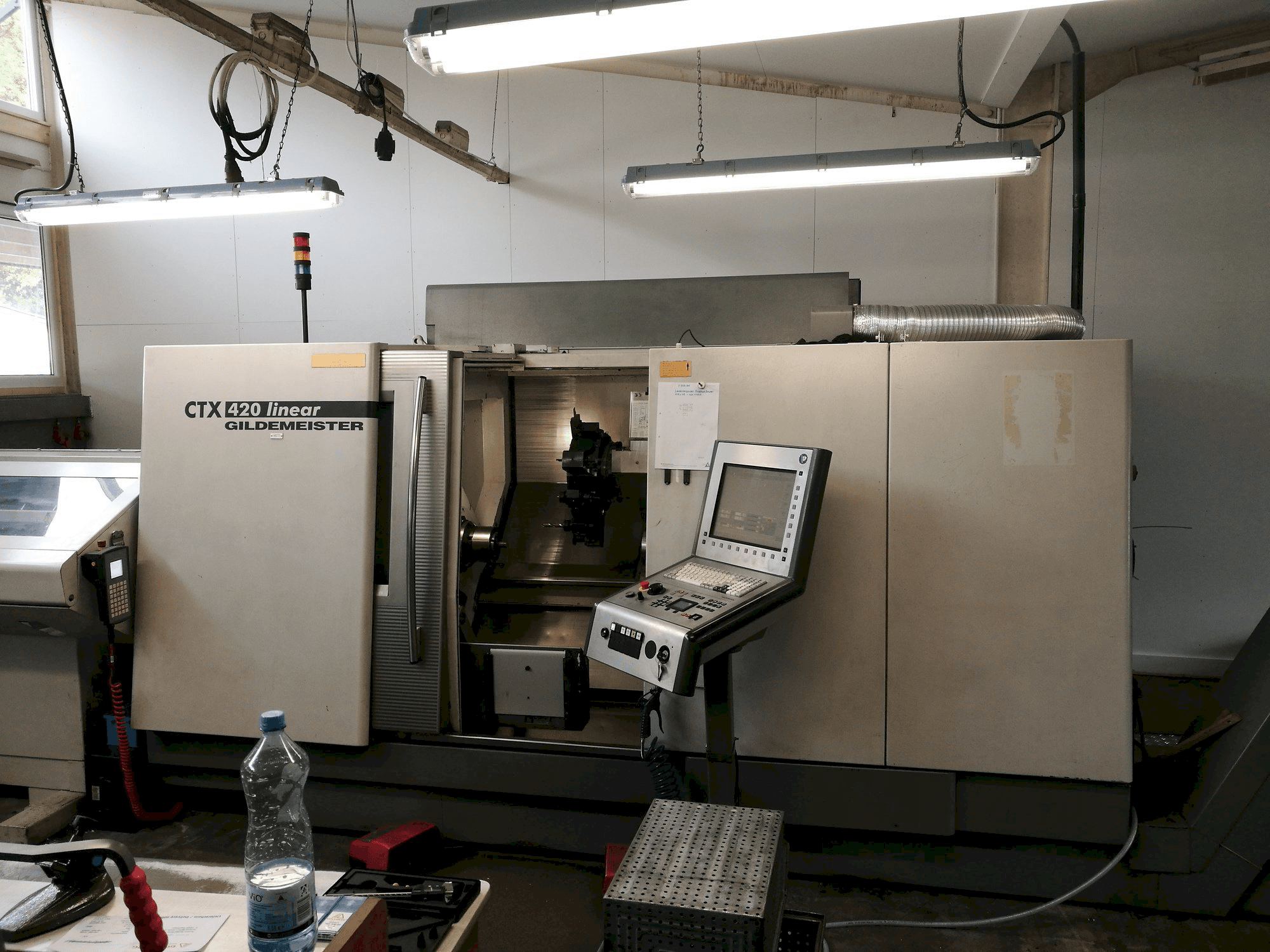 Vooraanzicht van Gildemeister CTX 420 linear machine