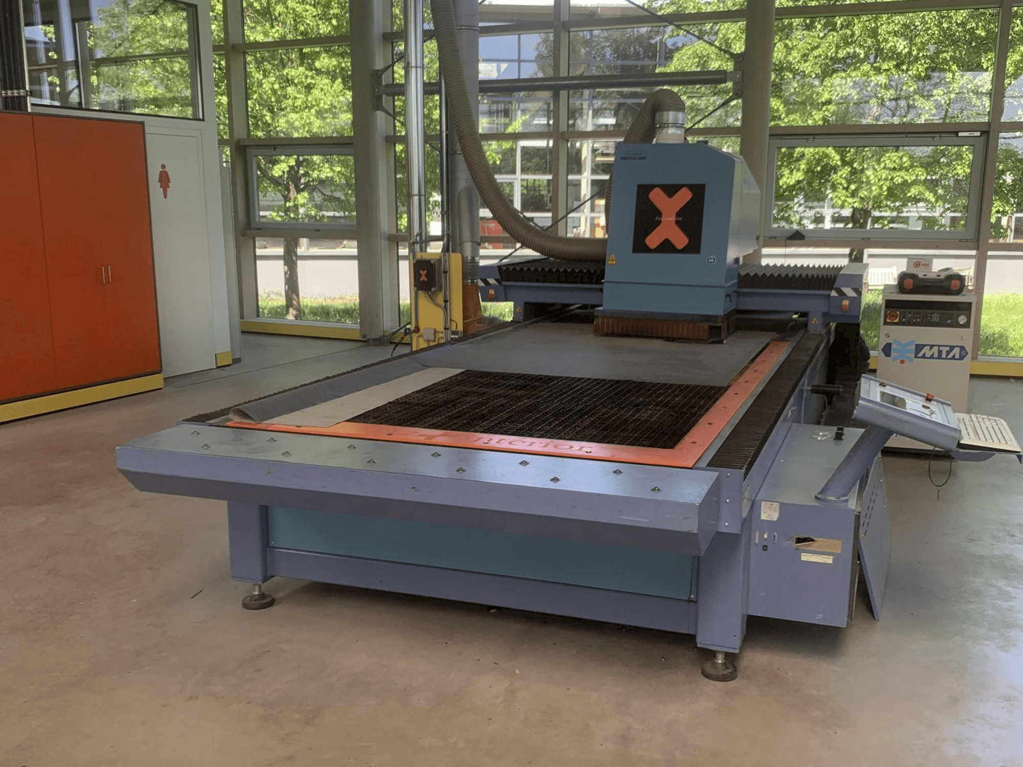 Vooraanzicht van SEI X-TYPE machine