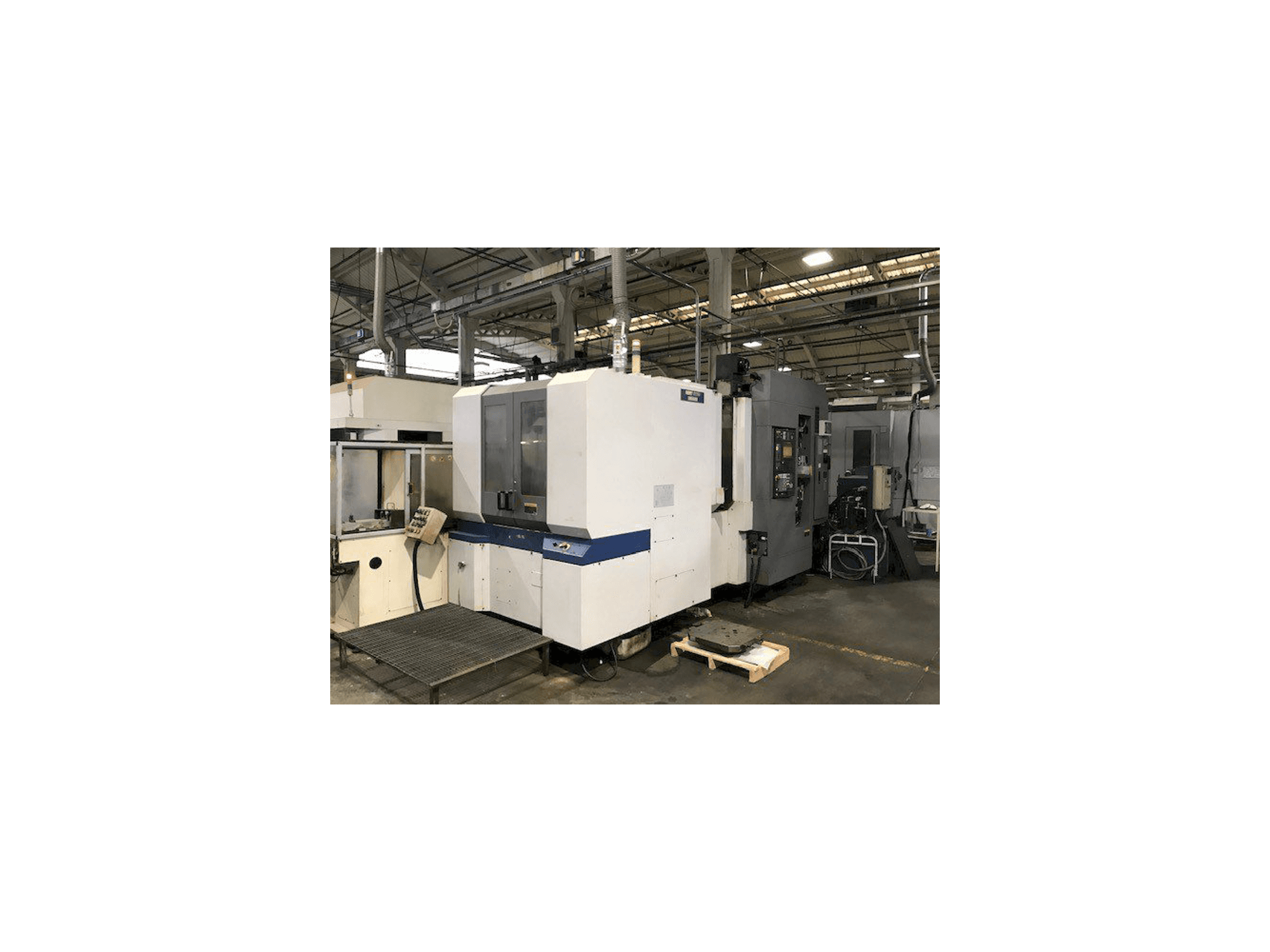 Vooraanzicht van MORI SEIKI SH 5000 machine