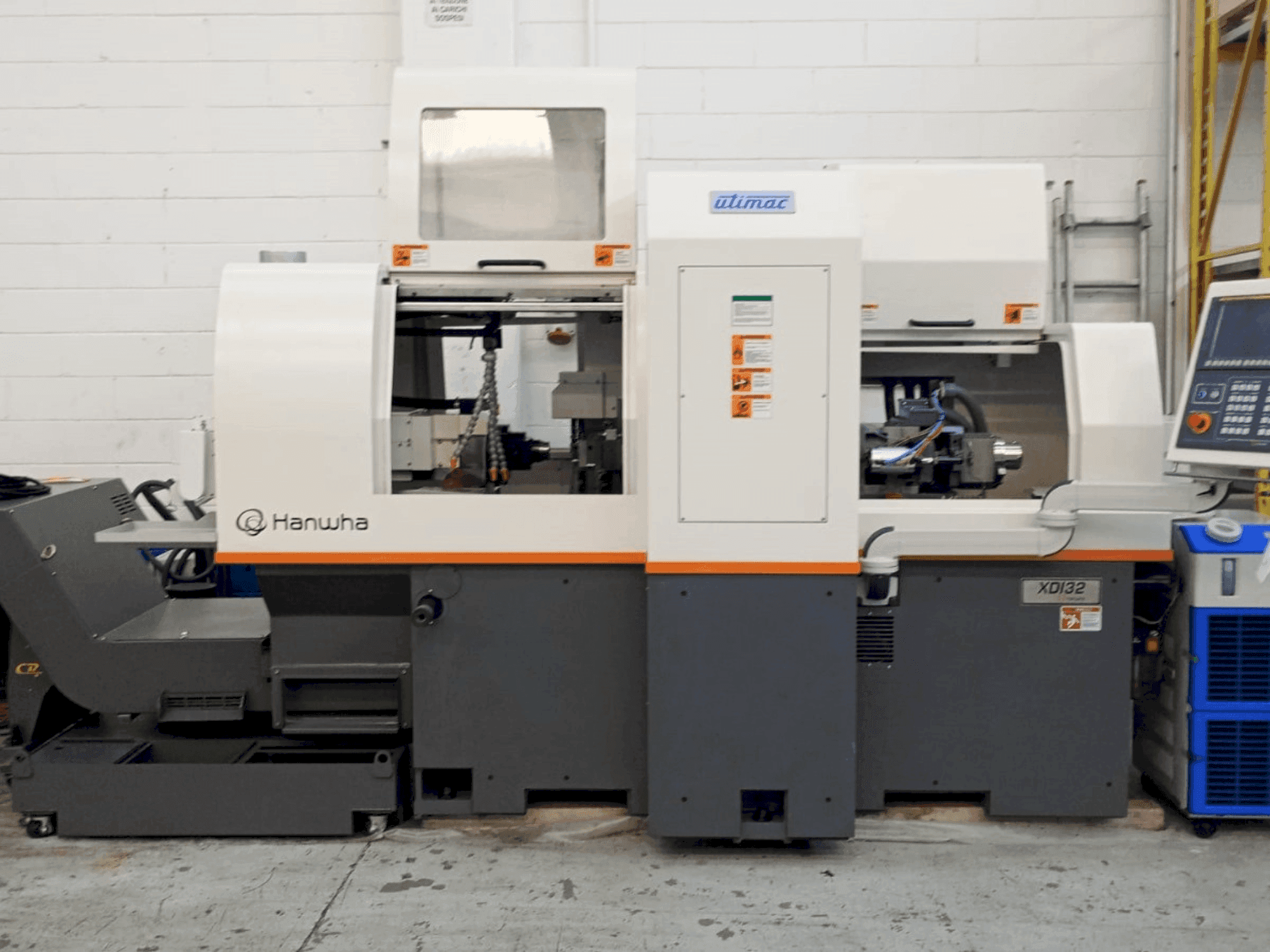Vooraanzicht van Hanwha XDI32-N machine