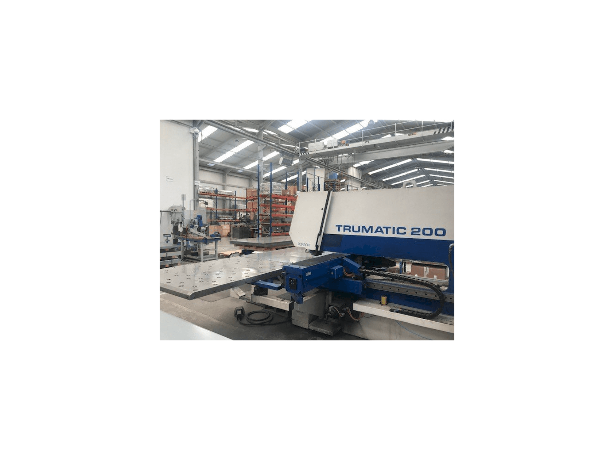 Linkerzijdeaanzicht van Trumpf Trumatic 200 machine