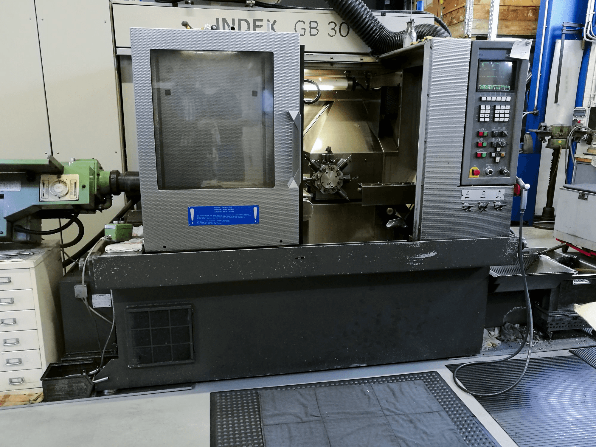 Vooraanzicht van Index GB 30 machine