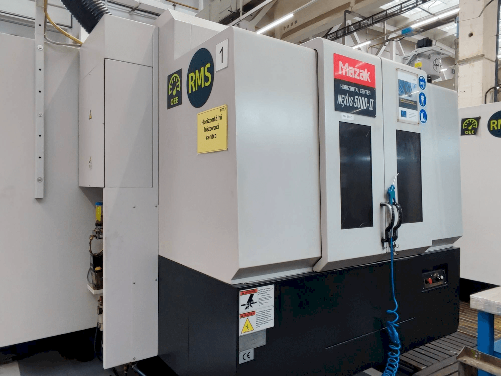 Links zicht van Mazak HCN 5000-II machine