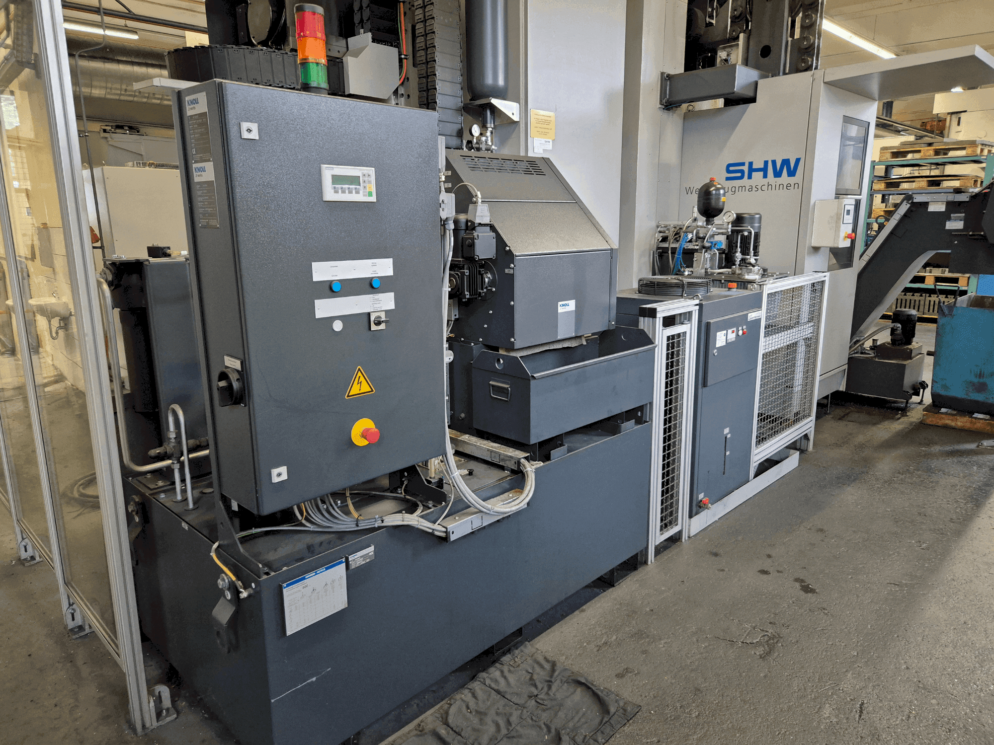 Vooraanzicht van SHW Unispeed 5 machine