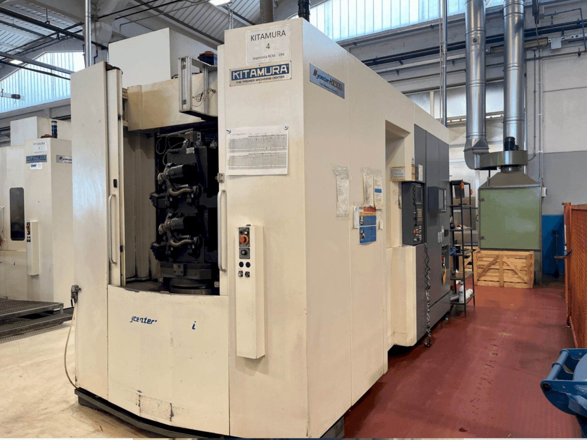 Vooraanzicht van Kitamura Mycenter-HX500iTGA machine
