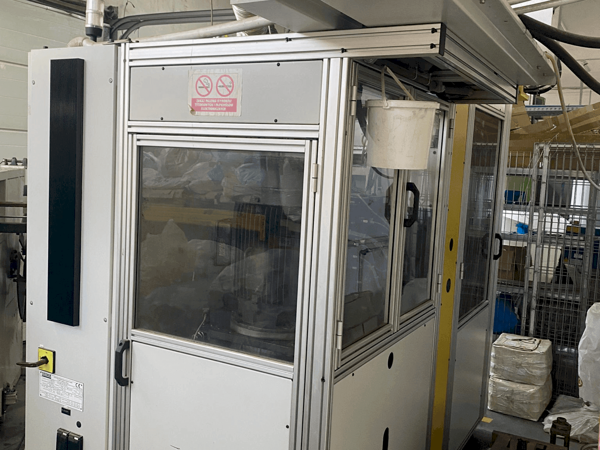 Vooraanzicht van Kloeckner Desma D 968.250 ZO S1 machine